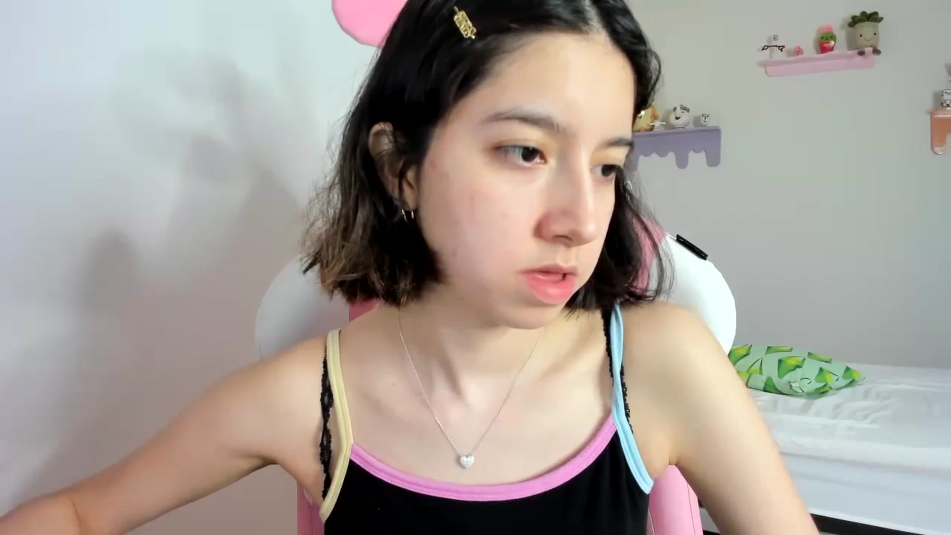 Gallery image thumbnail from Cherrycute666's myfreecams stream on, 09/09/2023, 12:40 image 19 of 20