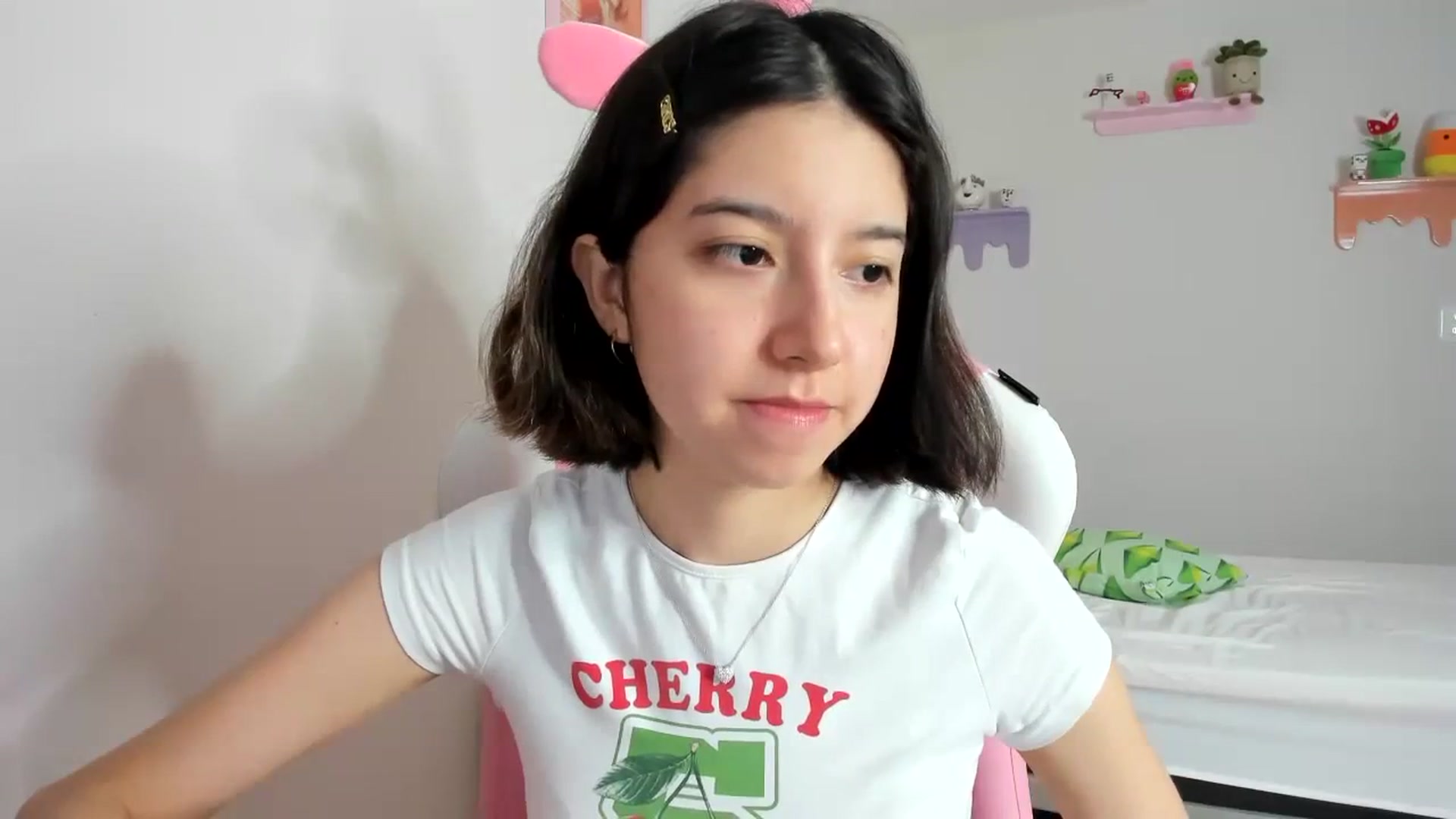 Gallery image thumbnail from Cherrycute666's myfreecams stream on, 09/10/2023, 01:44 image 5 of 20
