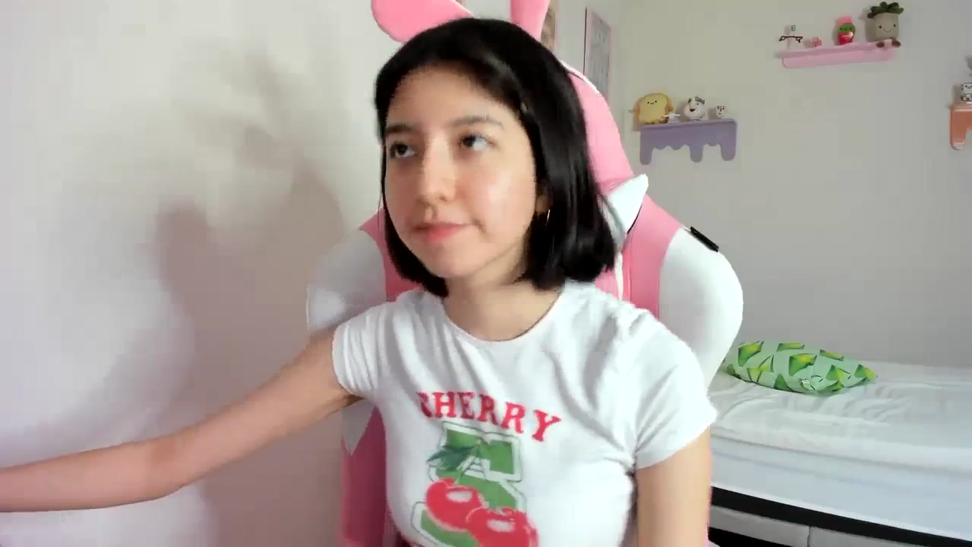 Gallery image thumbnail from Cherrycute666's myfreecams stream on, 09/10/2023, 01:44 image 20 of 20