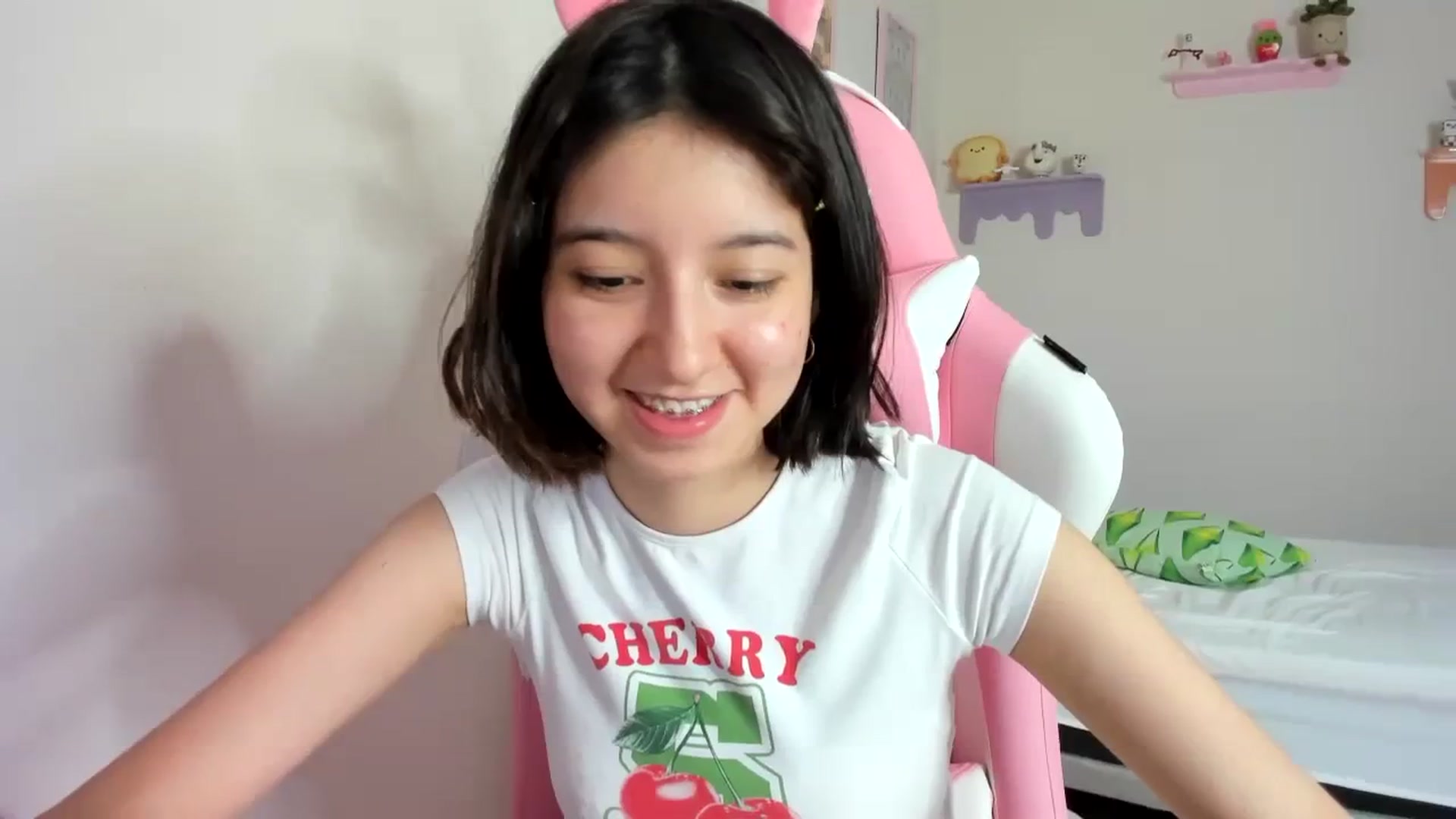 Gallery image thumbnail from Cherrycute666's myfreecams stream on, 09/10/2023, 04:47 image 6 of 20
