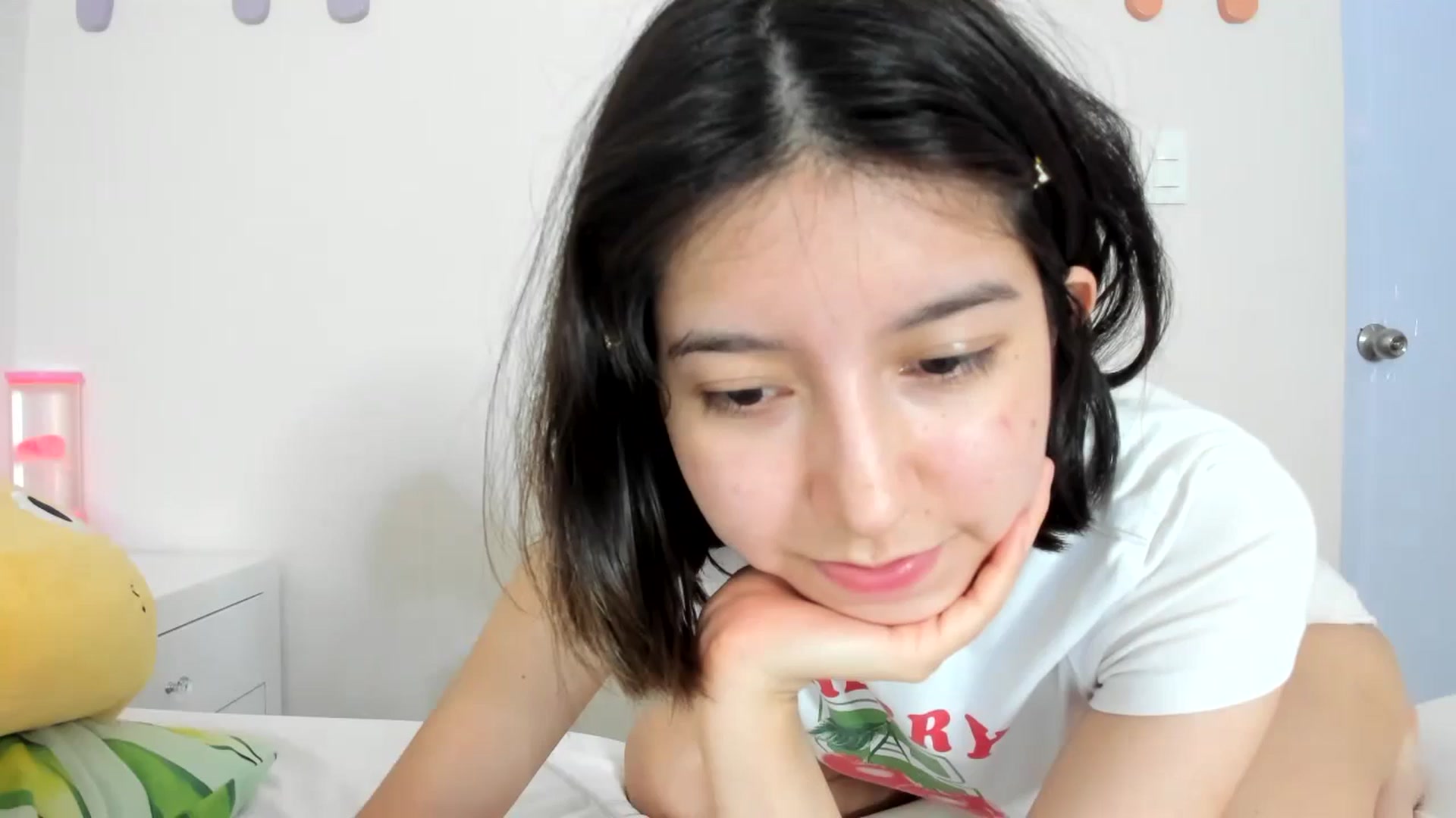 Gallery image thumbnail from Cherrycute666's myfreecams stream on, 09/10/2023, 08:22 image 14 of 20