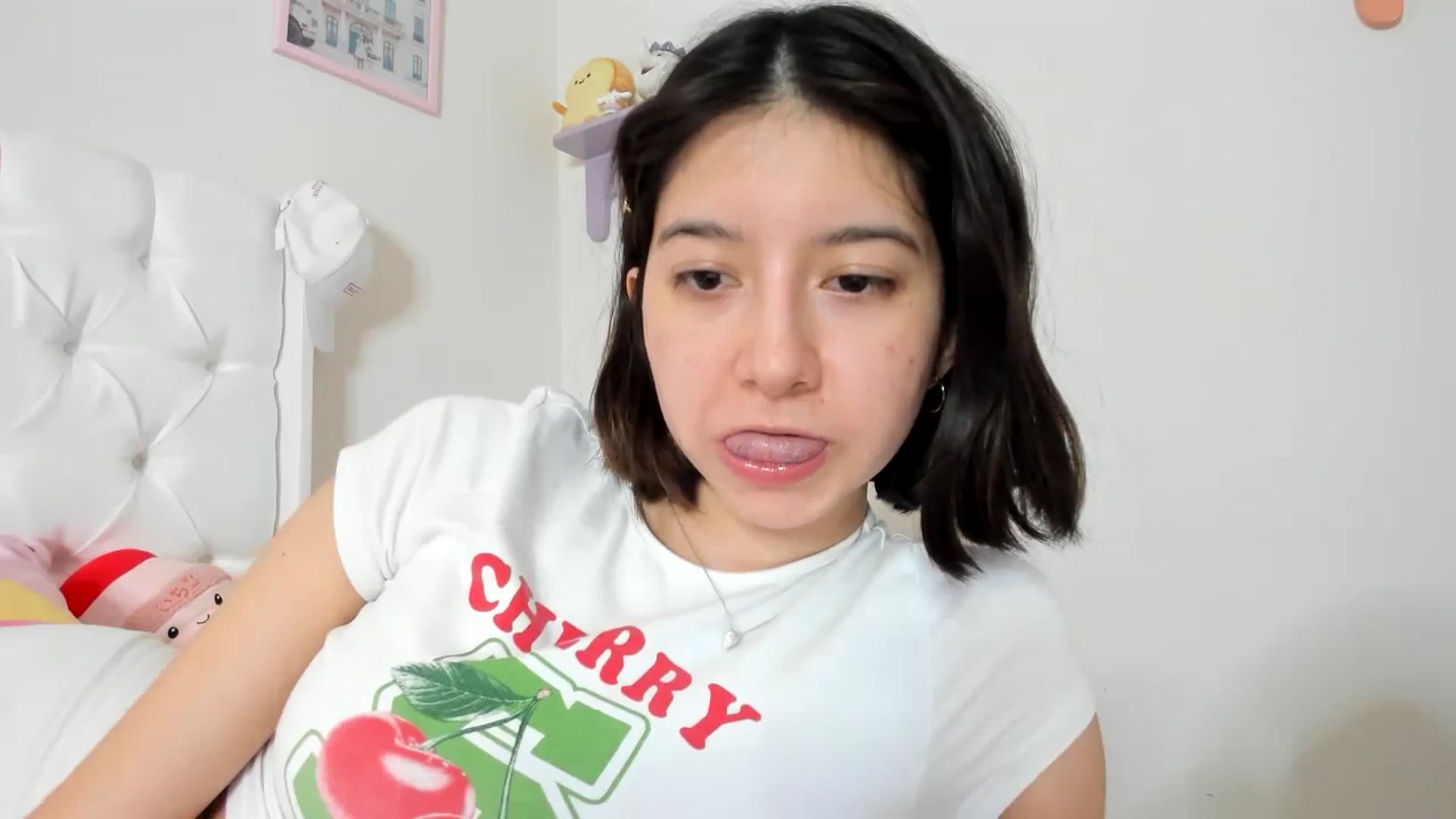 Gallery image thumbnail from Cherrycute666's myfreecams stream on, 09/10/2023, 10:18 image 6 of 20