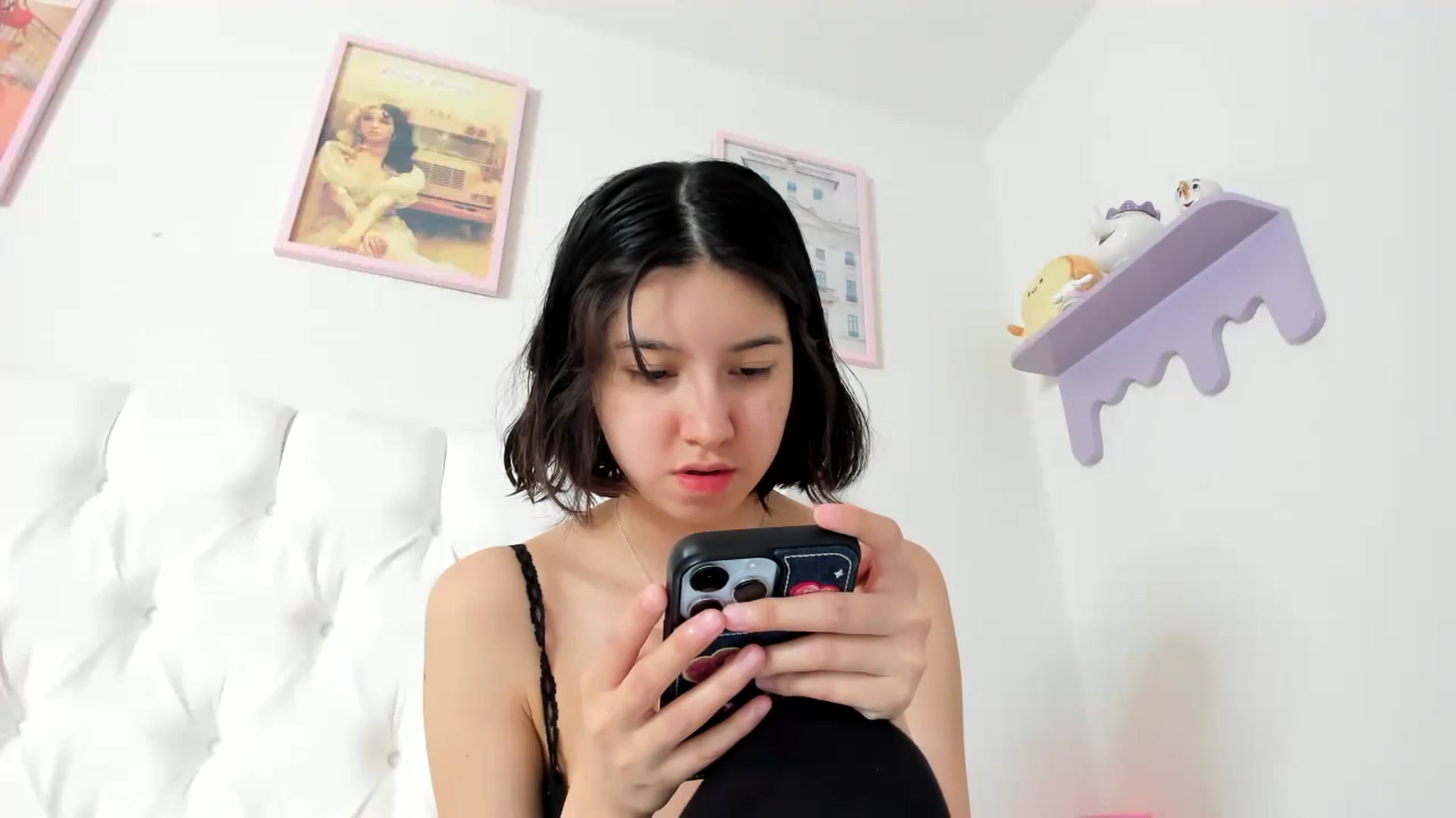 Gallery image thumbnail from Cherrycute666's myfreecams stream on, 09/10/2023, 17:32 image 8 of 20