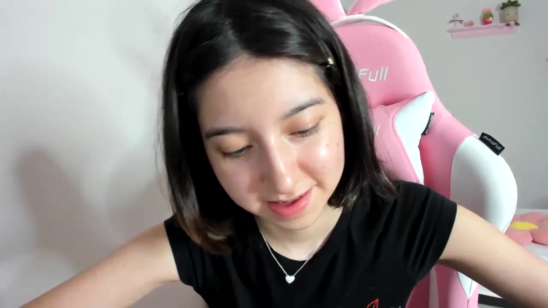 Gallery image thumbnail from Cherrycute666's myfreecams stream on, 09/11/2023, 04:38 image 9 of 20