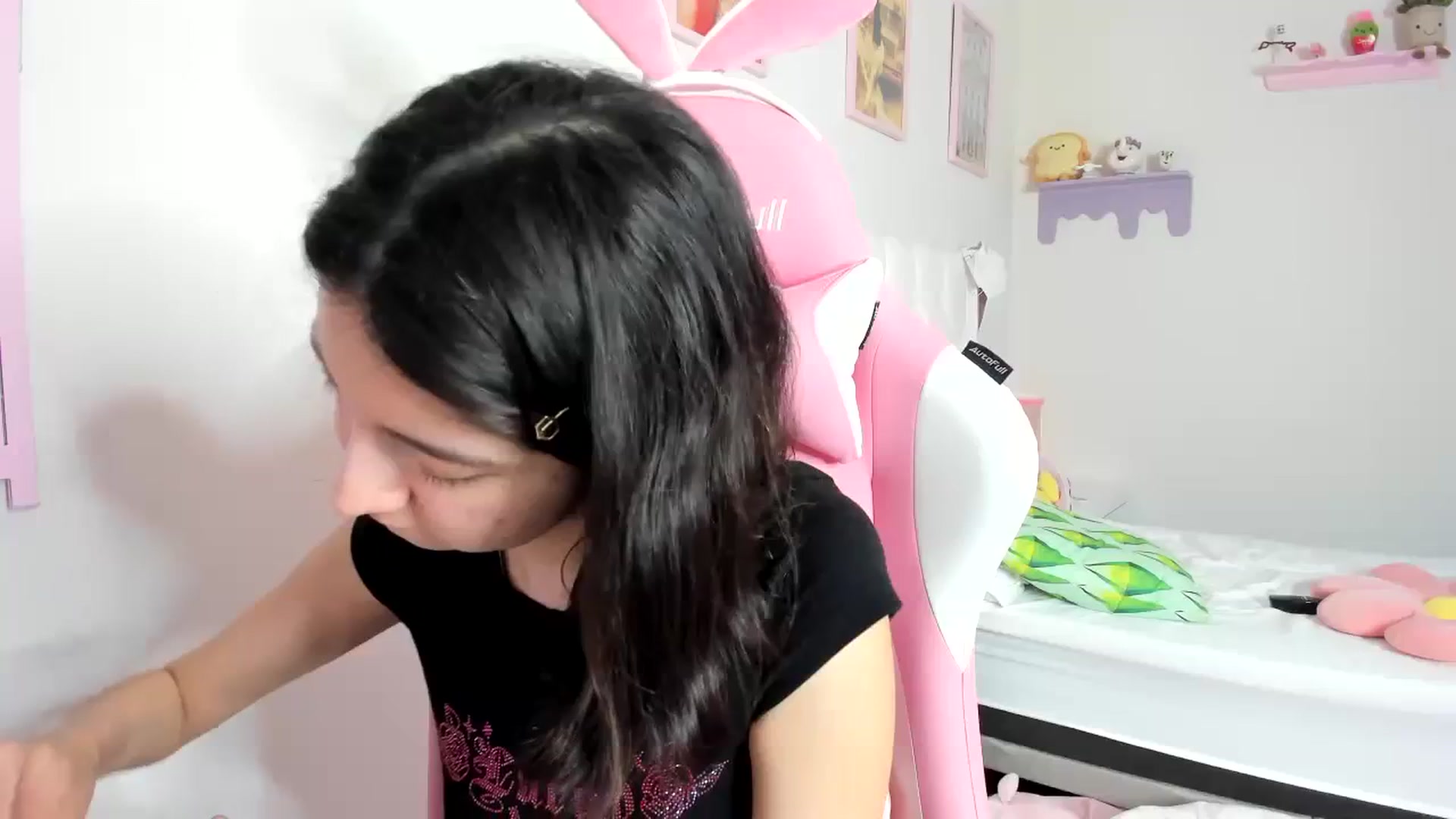 Gallery image thumbnail from Cherrycute666's myfreecams stream on, 09/11/2023, 04:38 image 2 of 20
