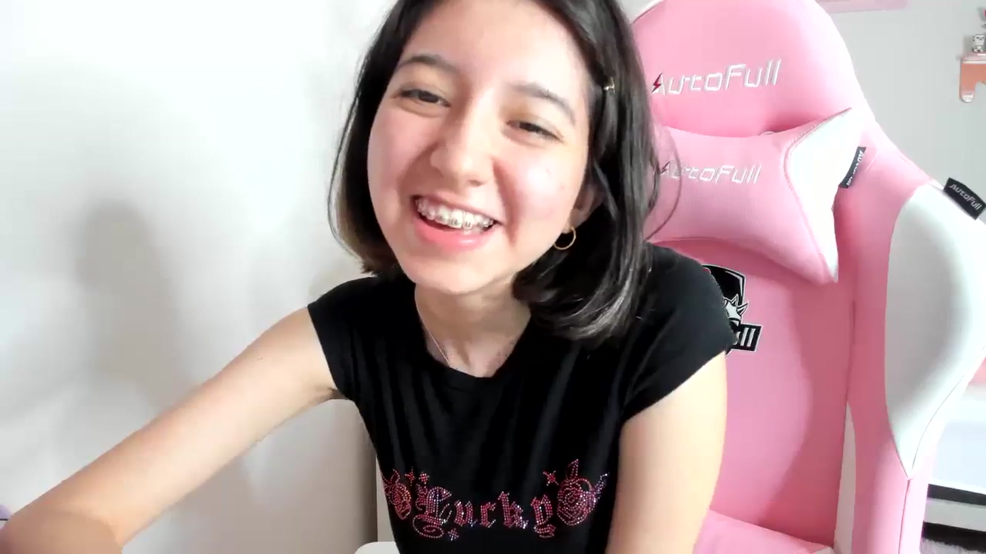 Gallery image thumbnail from Cherrycute666's myfreecams stream on, 09/11/2023, 04:38 image 18 of 20