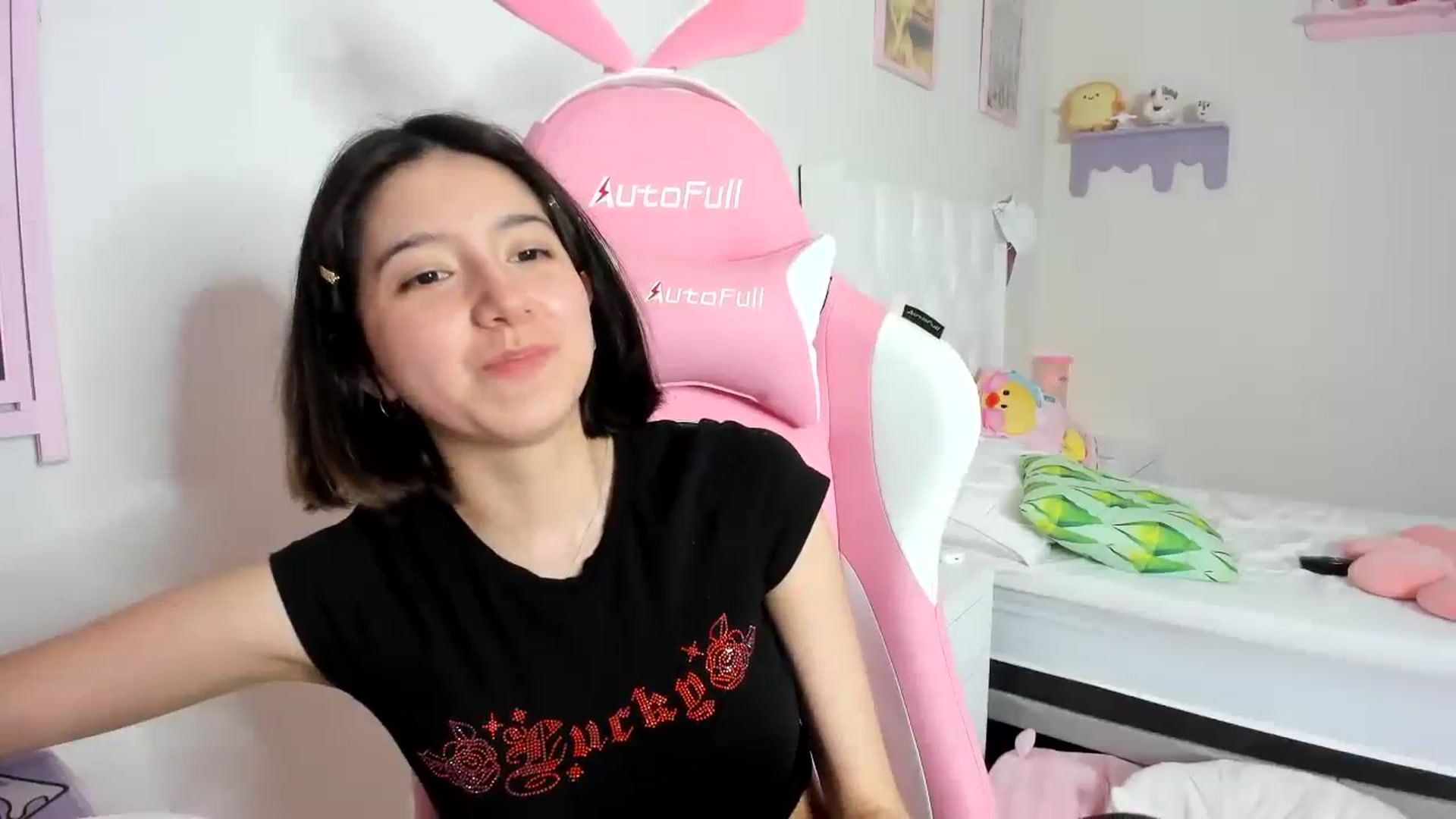 Gallery image thumbnail from Cherrycute666's myfreecams stream on, 09/11/2023, 06:16 image 13 of 20