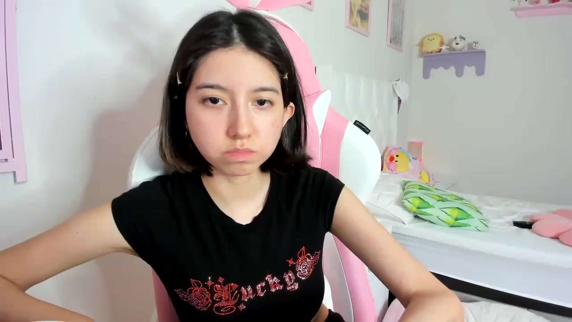 Gallery image thumbnail from Cherrycute666's myfreecams stream on, 09/11/2023, 06:16 image 11 of 20