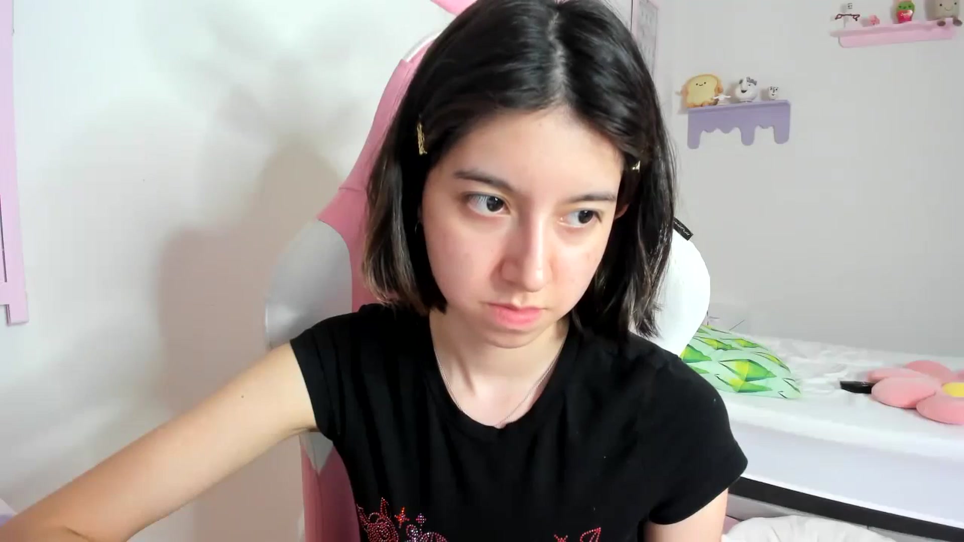 Gallery image thumbnail from Cherrycute666's myfreecams stream on, 09/11/2023, 06:16 image 16 of 20