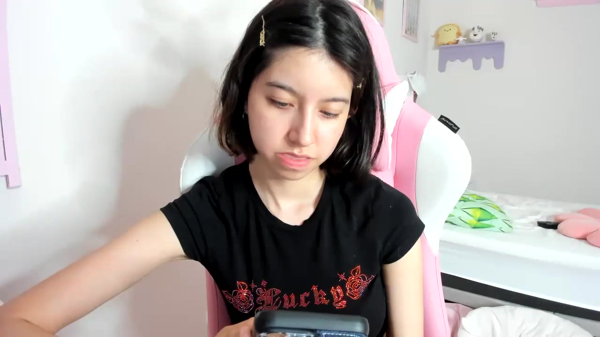 Gallery image thumbnail from Cherrycute666's myfreecams stream on, 09/11/2023, 08:20 image 9 of 20