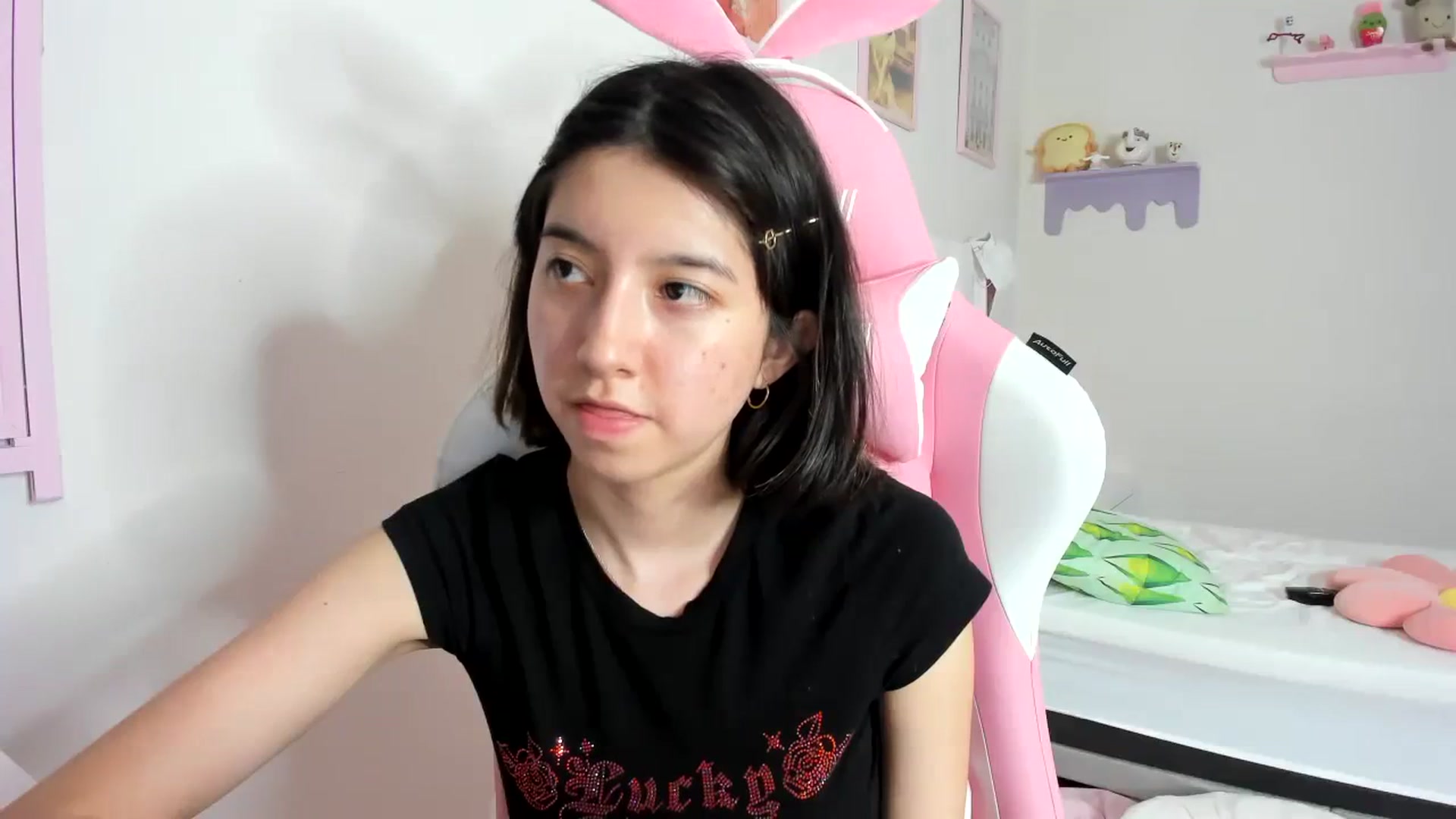 Gallery image thumbnail from Cherrycute666's myfreecams stream on, 09/11/2023, 08:20 image 13 of 20