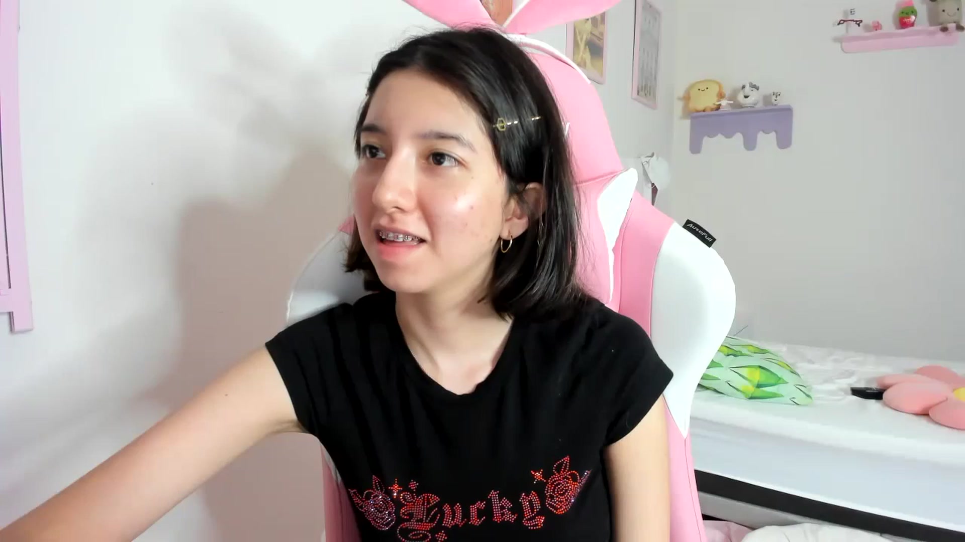 Gallery image thumbnail from Cherrycute666's myfreecams stream on, 09/11/2023, 08:20 image 11 of 20