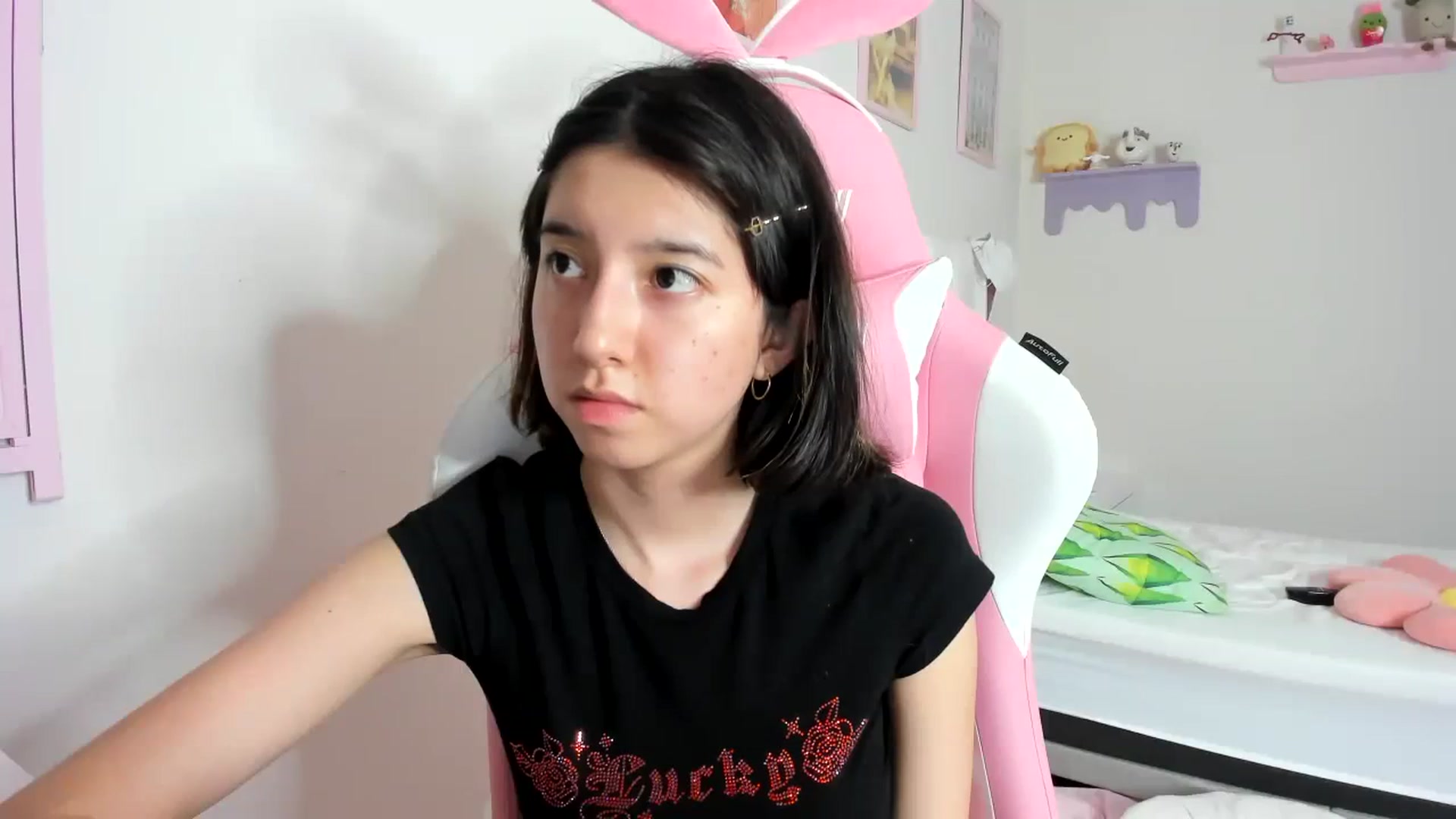 Gallery image thumbnail from Cherrycute666's myfreecams stream on, 09/11/2023, 08:20 image 14 of 20