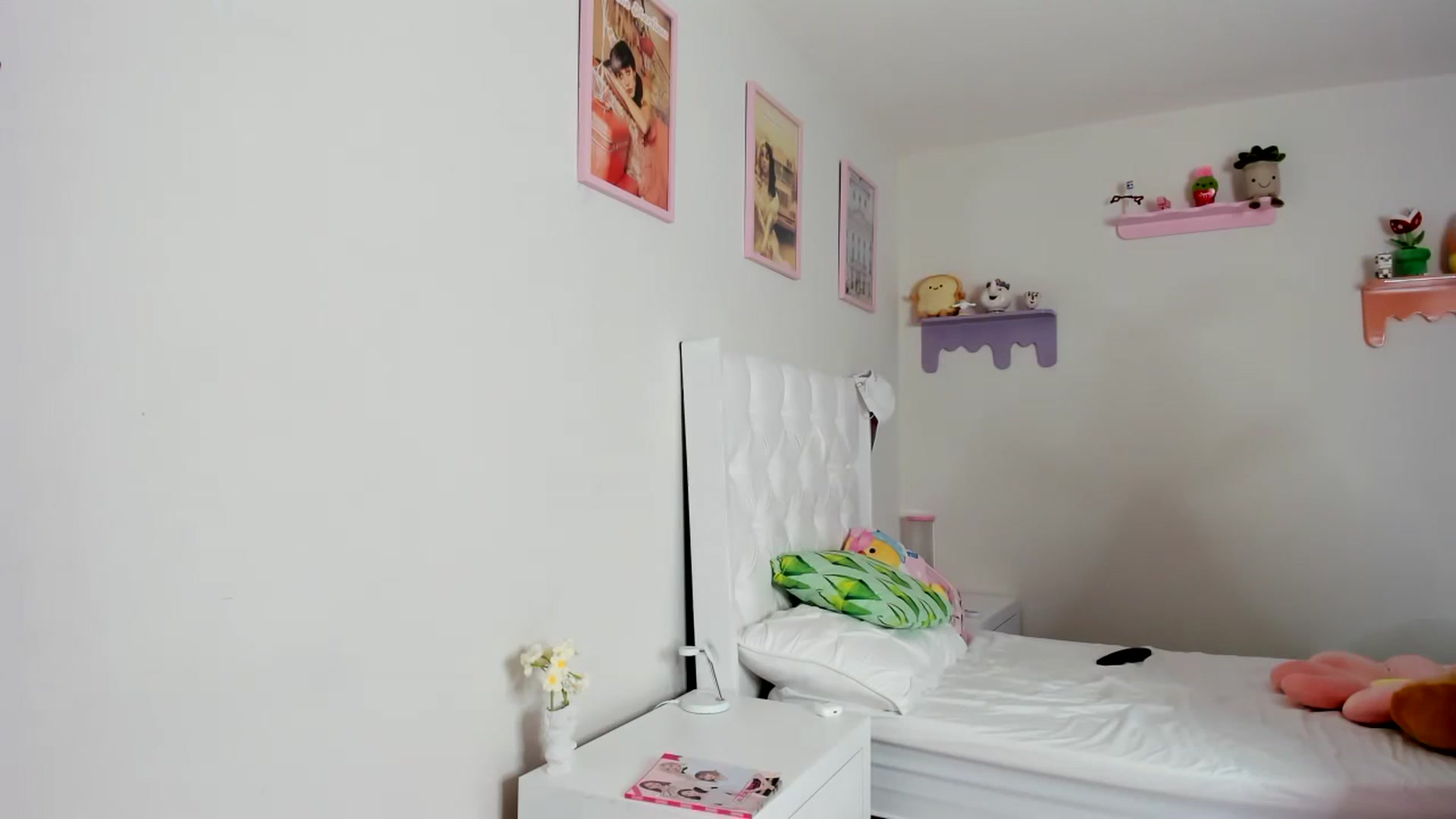 Gallery image thumbnail from Cherrycute666's myfreecams stream on, 09/11/2023, 20:32 image 12 of 20