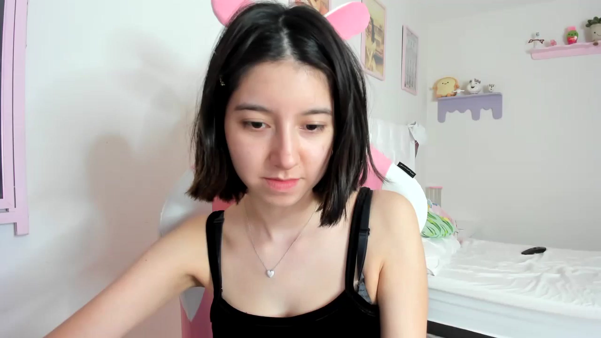 Gallery image thumbnail from Cherrycute666's myfreecams stream on, 09/11/2023, 22:32 image 13 of 20