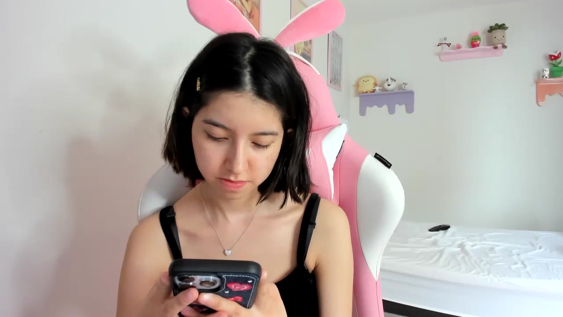 Gallery image thumbnail from Cherrycute666's myfreecams stream on, 09/11/2023, 22:32 image 4 of 20