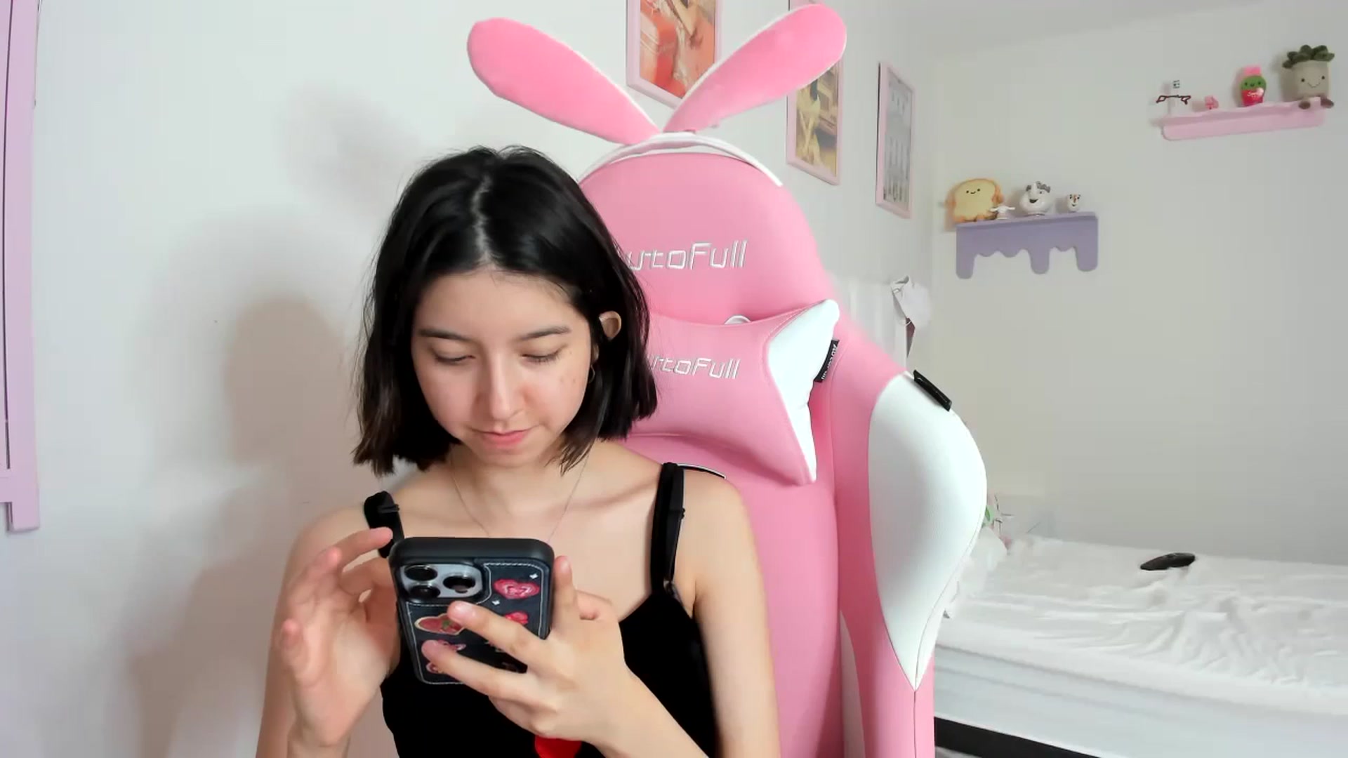 Gallery image thumbnail from Cherrycute666's myfreecams stream on, 09/11/2023, 22:32 image 19 of 20