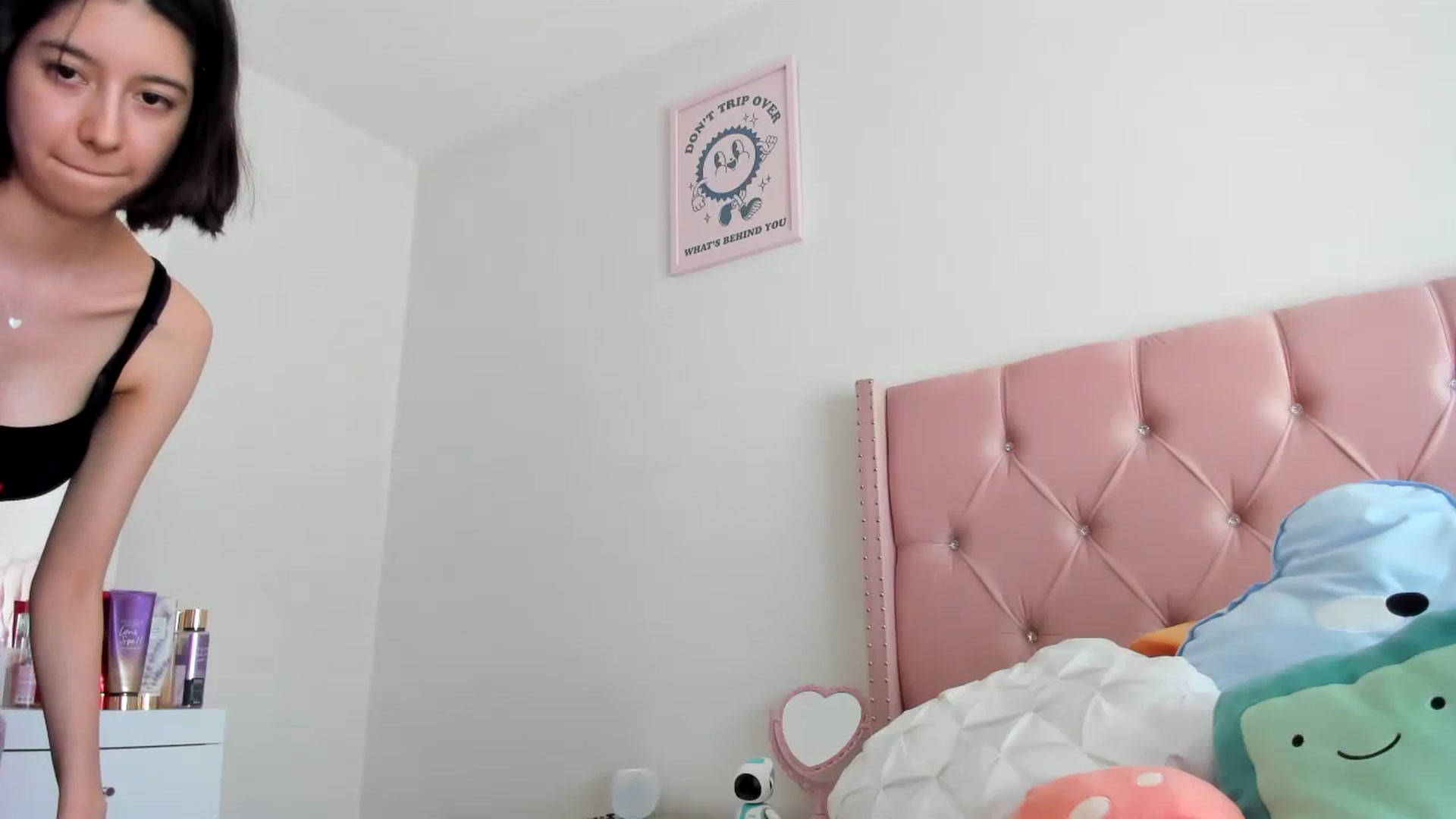 Gallery image thumbnail from Cherrycute666's myfreecams stream on, 09/12/2023, 24:02 image 2 of 20