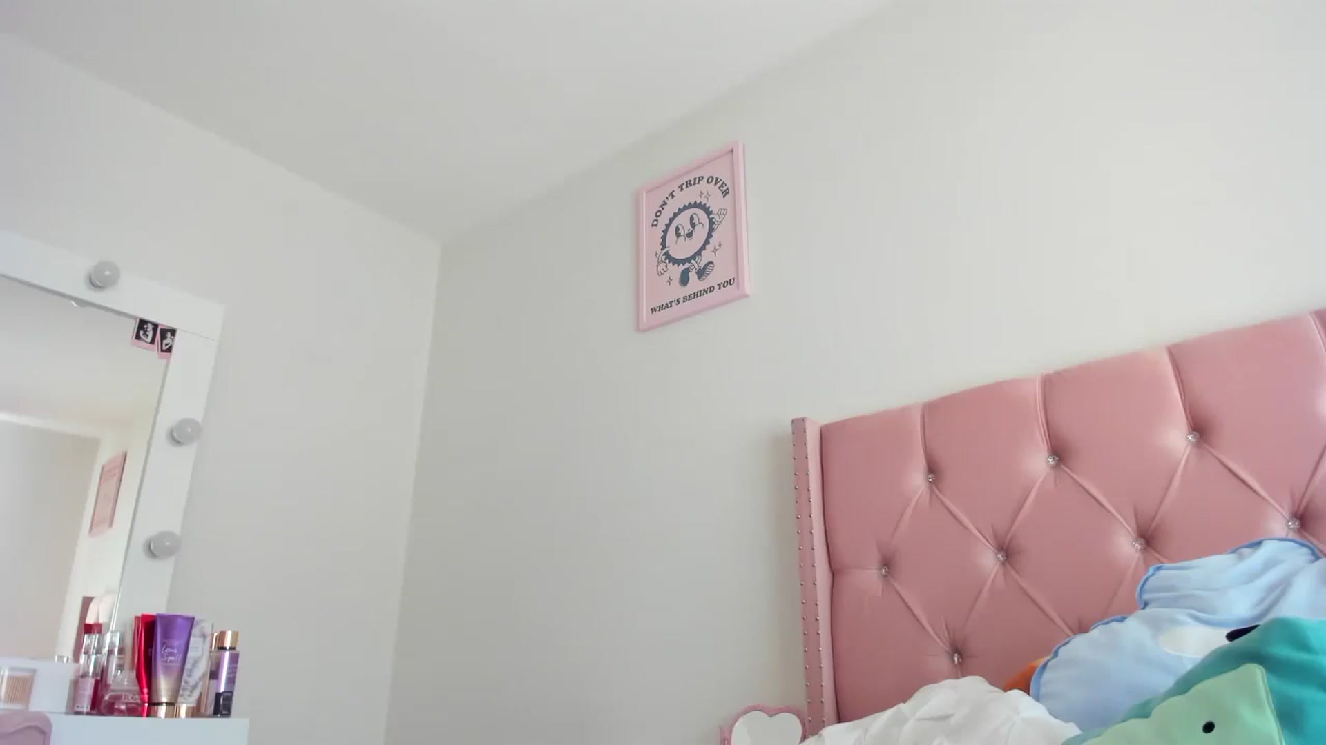 Gallery image thumbnail from Cherrycute666's myfreecams stream on, 09/12/2023, 24:02 image 6 of 20