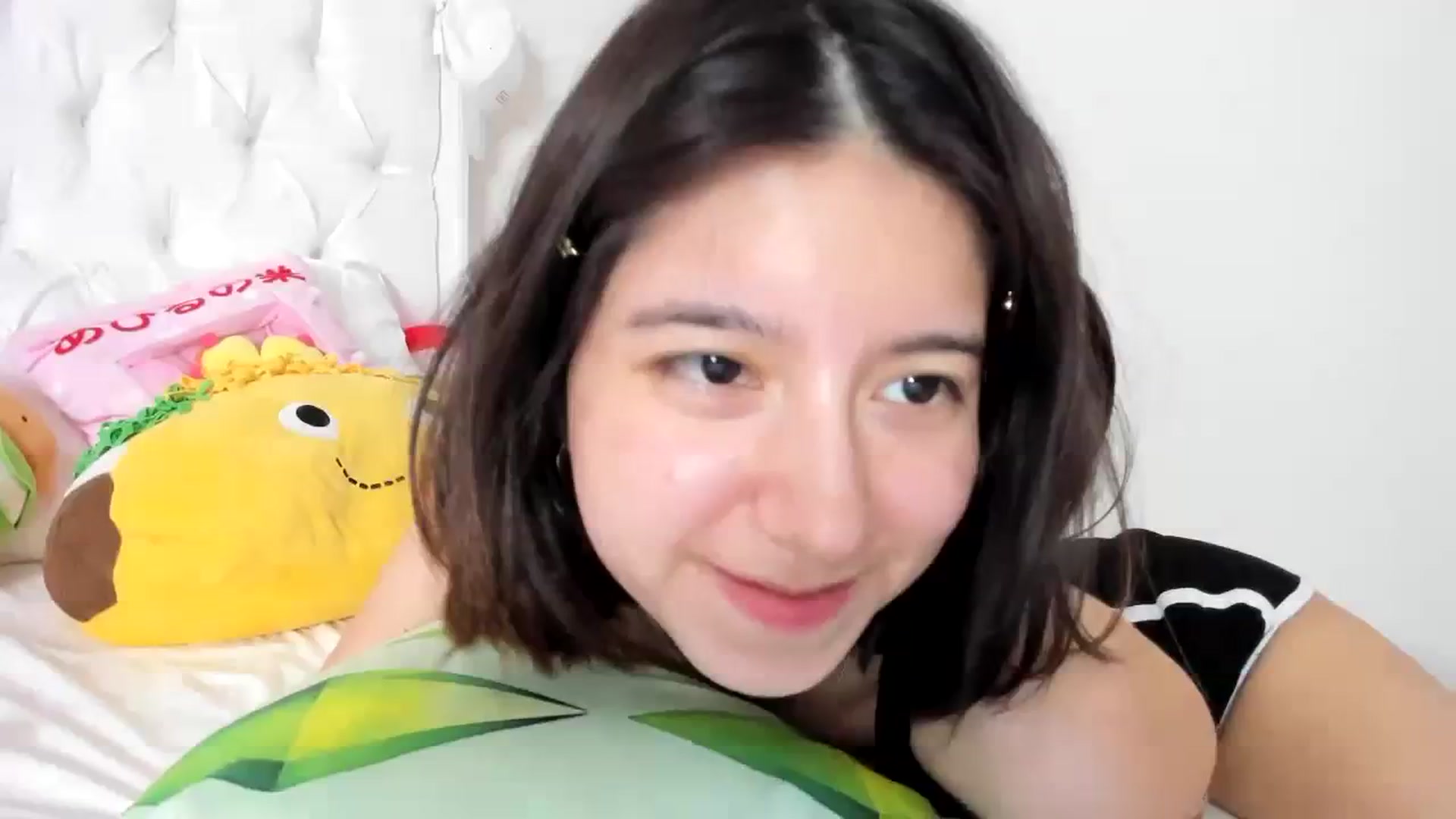 Gallery image thumbnail from Cherrycute666's myfreecams stream on, 09/12/2023, 06:30 image 1 of 20