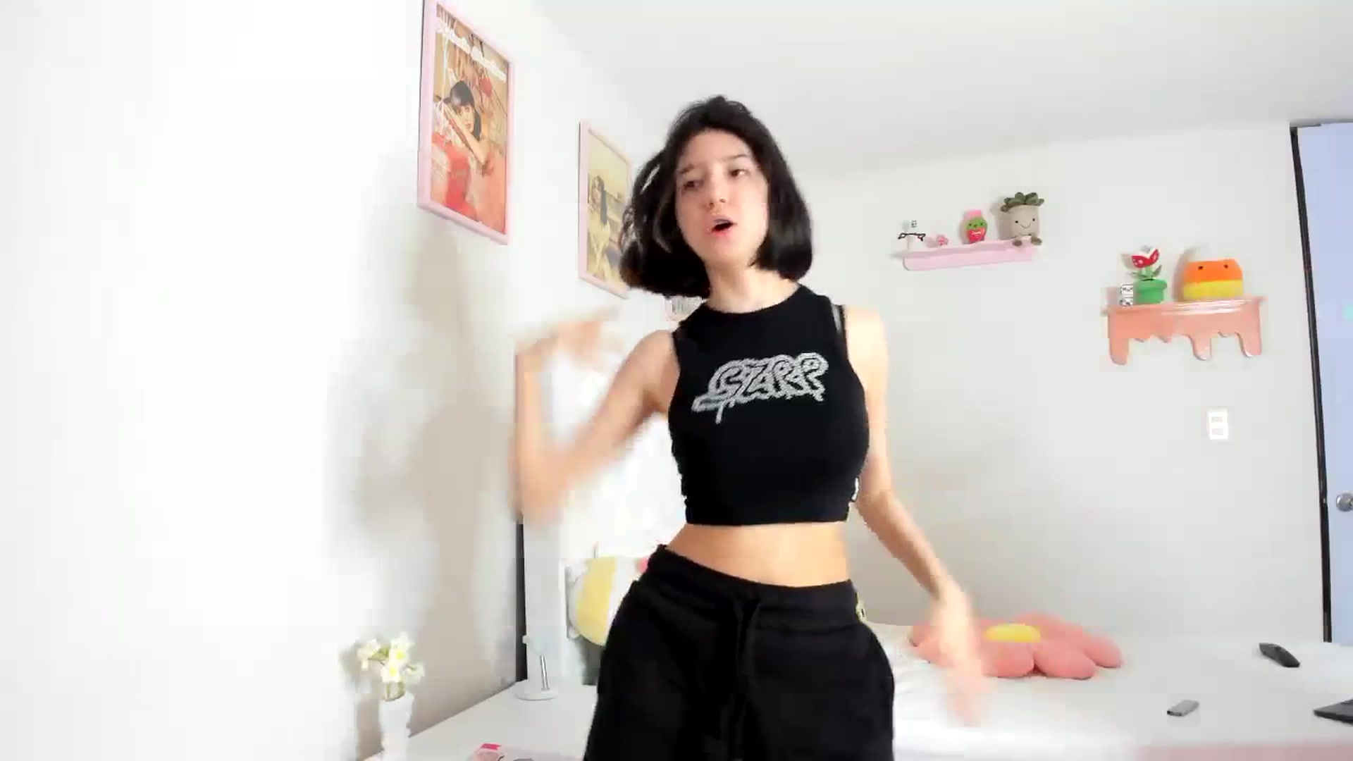 Gallery image thumbnail from Cherrycute666's myfreecams stream on, 09/12/2023, 18:45 image 15 of 20