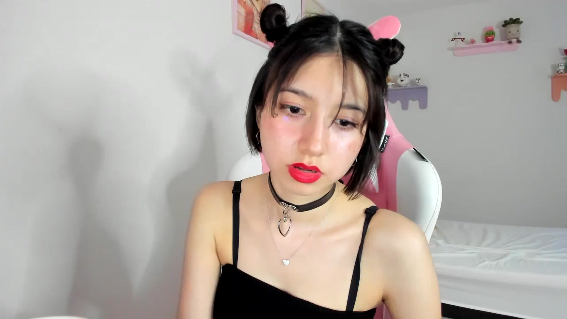 Gallery image thumbnail from Cherrycute666's myfreecams stream on, 09/13/2023, 03:57 image 18 of 20