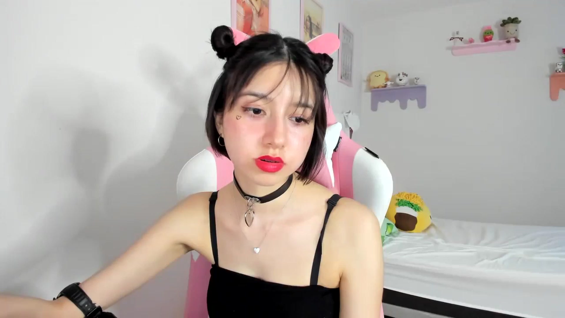 Gallery image thumbnail from Cherrycute666's myfreecams stream on, 09/13/2023, 03:57 image 19 of 20