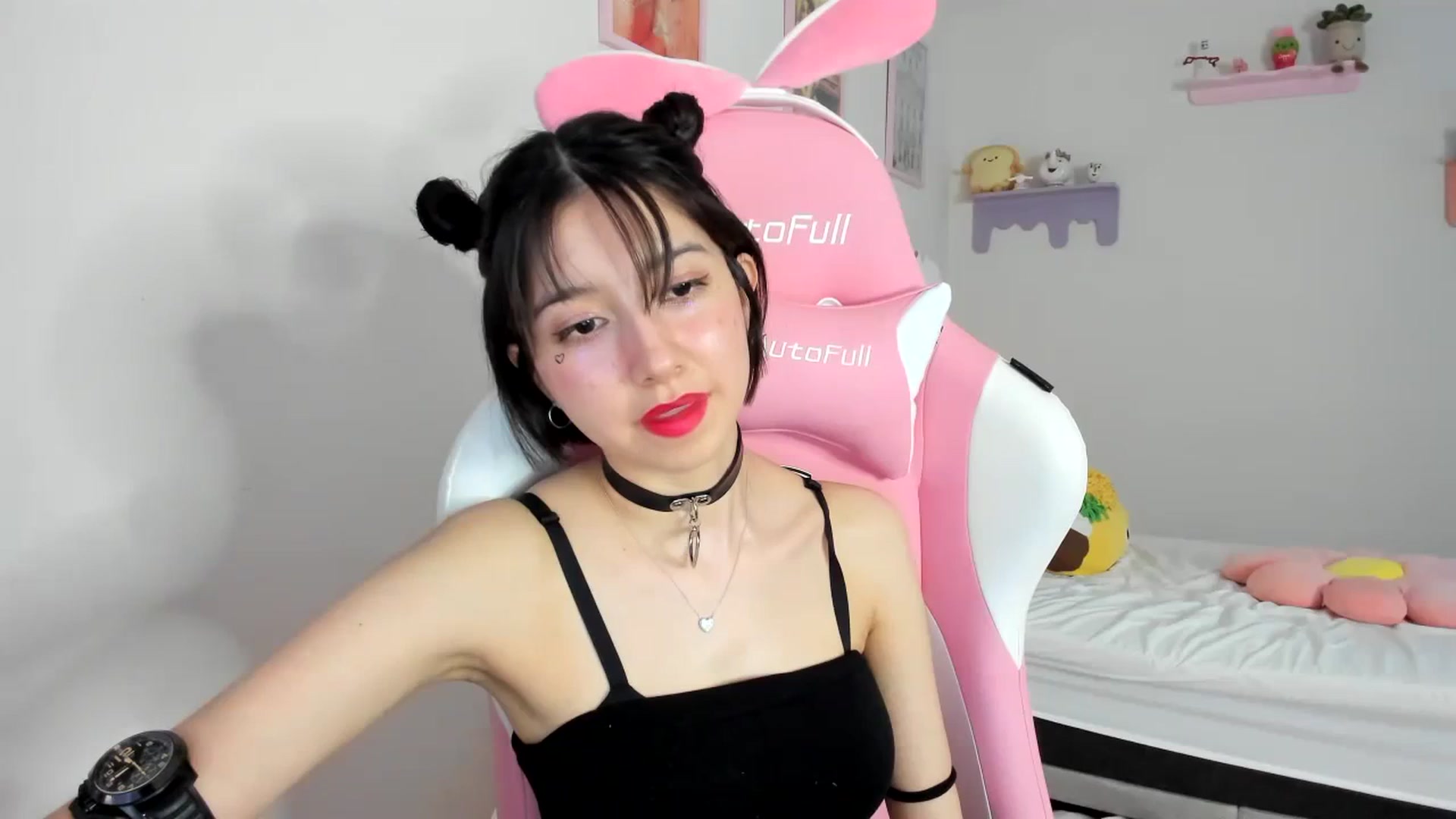 Gallery image thumbnail from Cherrycute666's myfreecams stream on, 09/13/2023, 07:32 image 1 of 20