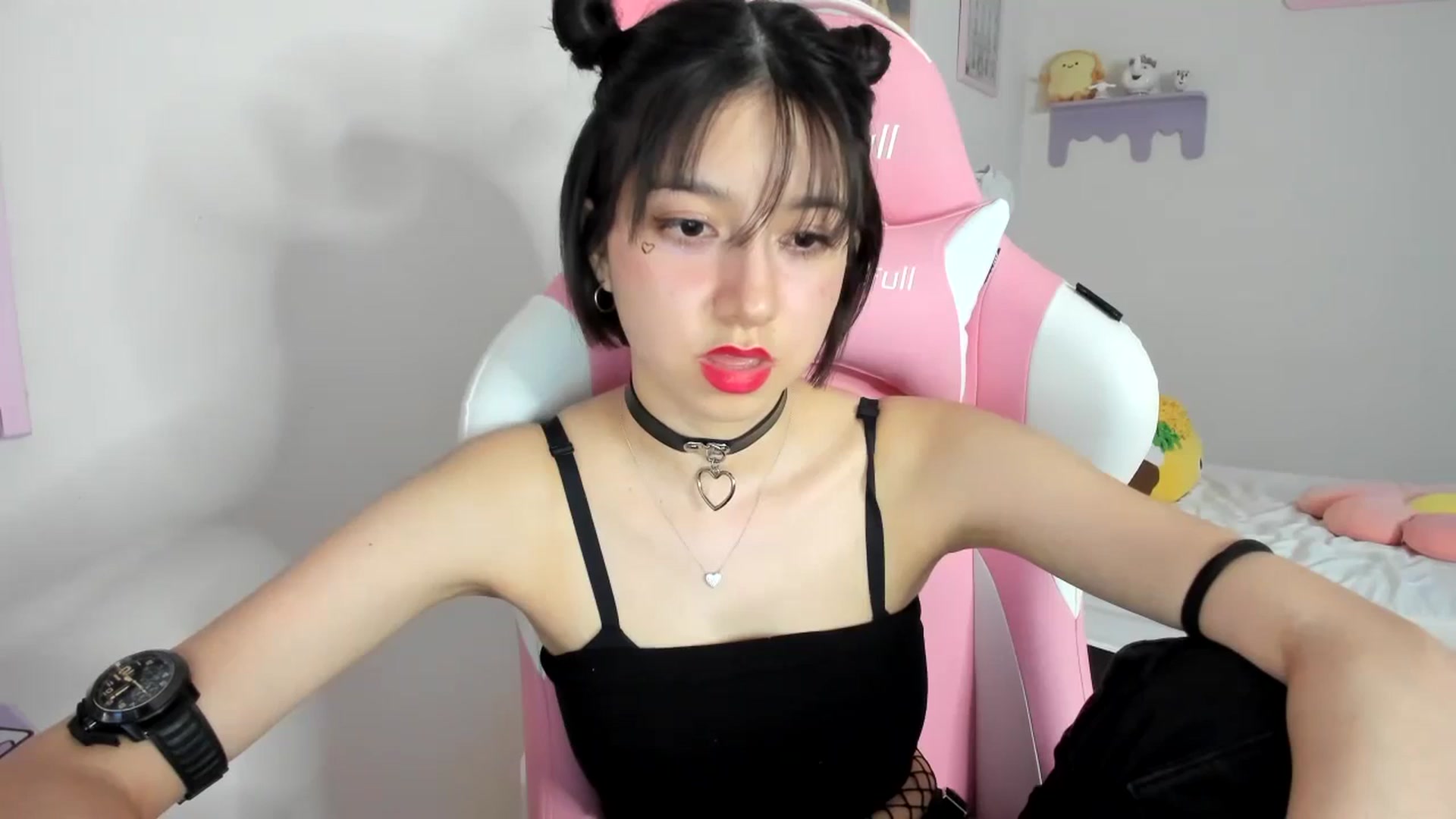 Gallery image thumbnail from Cherrycute666's myfreecams stream on, 09/13/2023, 07:32 image 5 of 20
