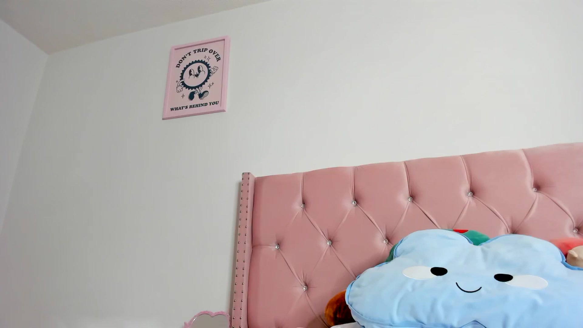 Gallery image thumbnail from Cherrycute666's myfreecams stream on, 09/13/2023, 09:19 image 5 of 20
