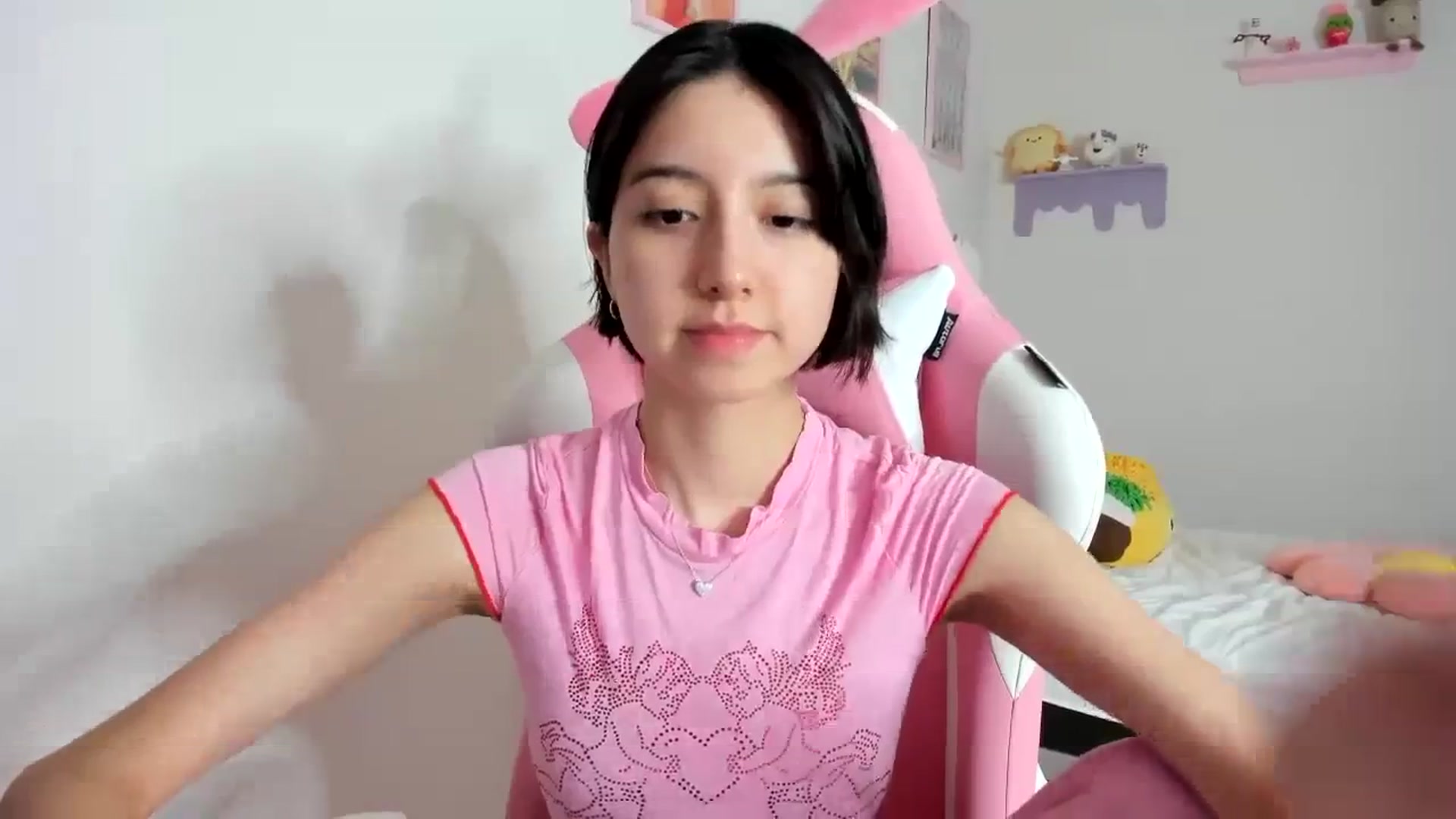 Gallery image thumbnail from Cherrycute666's myfreecams stream on, 09/13/2023, 09:19 image 7 of 20