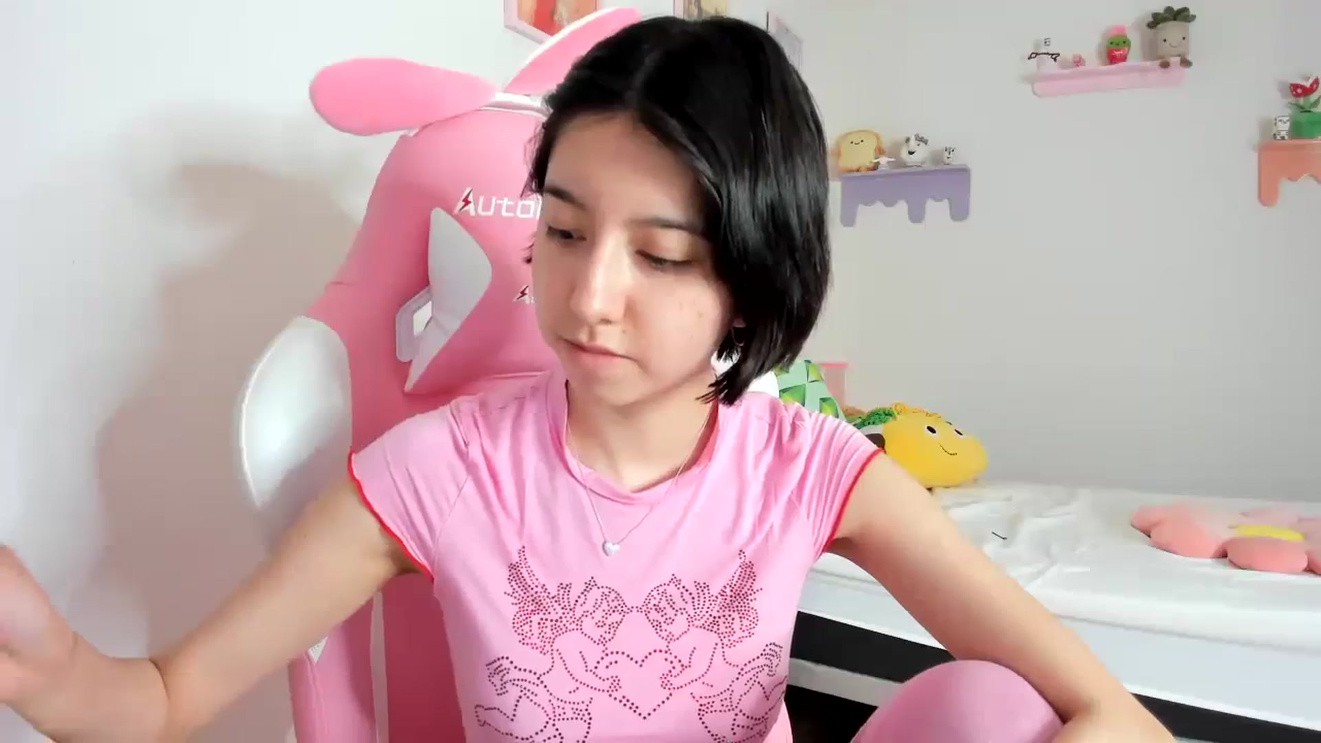 Gallery image thumbnail from Cherrycute666's myfreecams stream on, 09/14/2023, 24:01 image 11 of 20