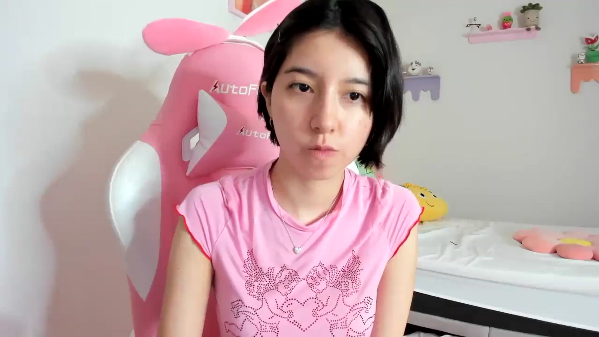 Gallery image thumbnail from Cherrycute666's myfreecams stream on, 09/14/2023, 24:01 image 15 of 20