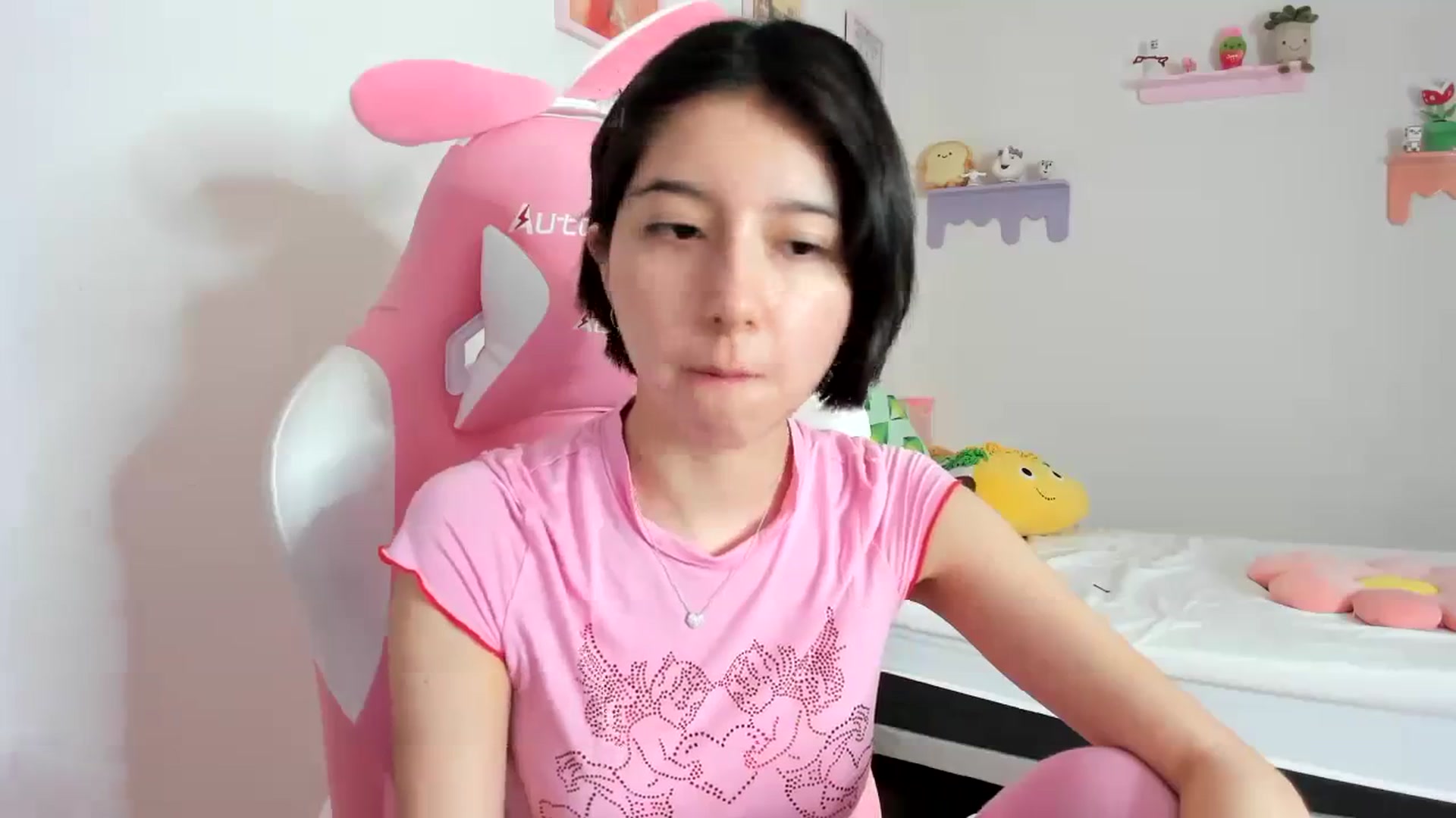 Gallery image thumbnail from Cherrycute666's myfreecams stream on, 09/14/2023, 24:01 image 12 of 20