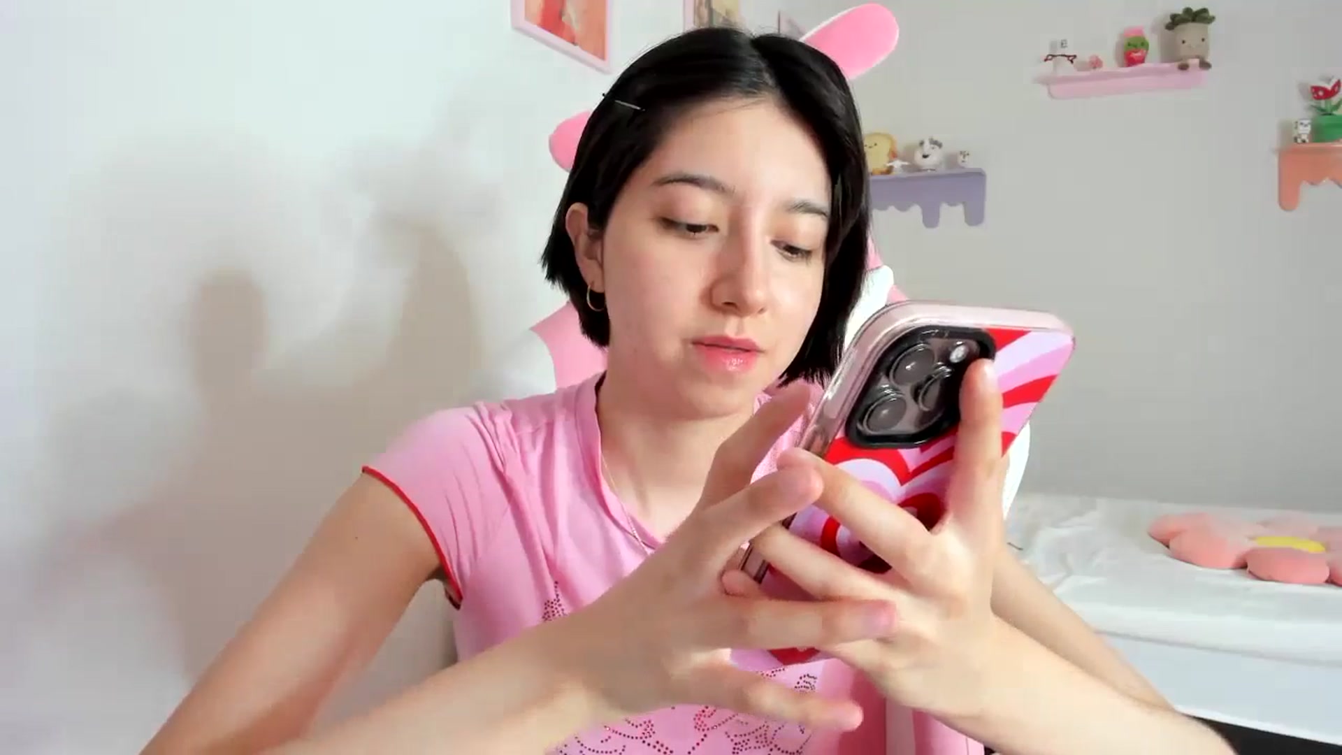 Gallery image thumbnail from Cherrycute666's myfreecams stream on, 09/14/2023, 24:26 image 4 of 20
