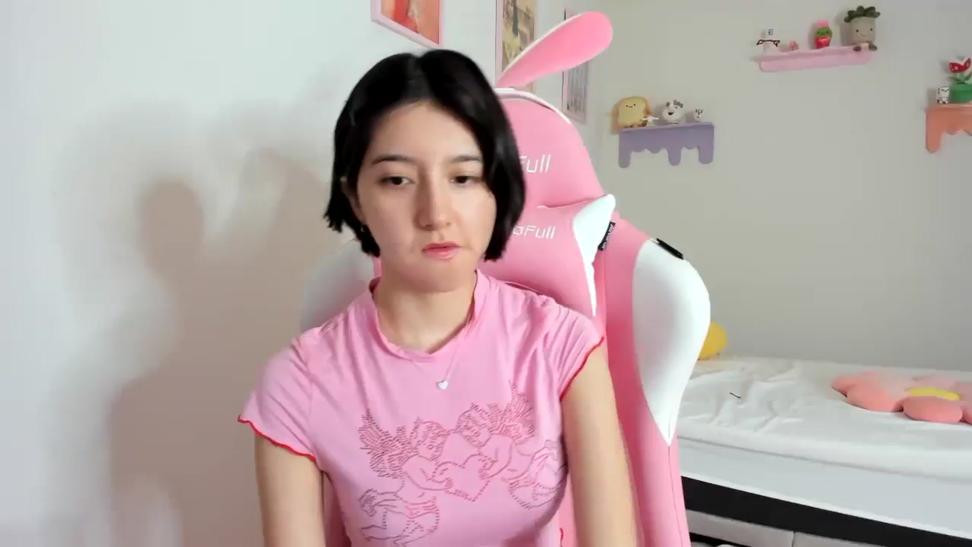 Gallery image thumbnail from Cherrycute666's myfreecams stream on, 09/14/2023, 24:26 image 1 of 20