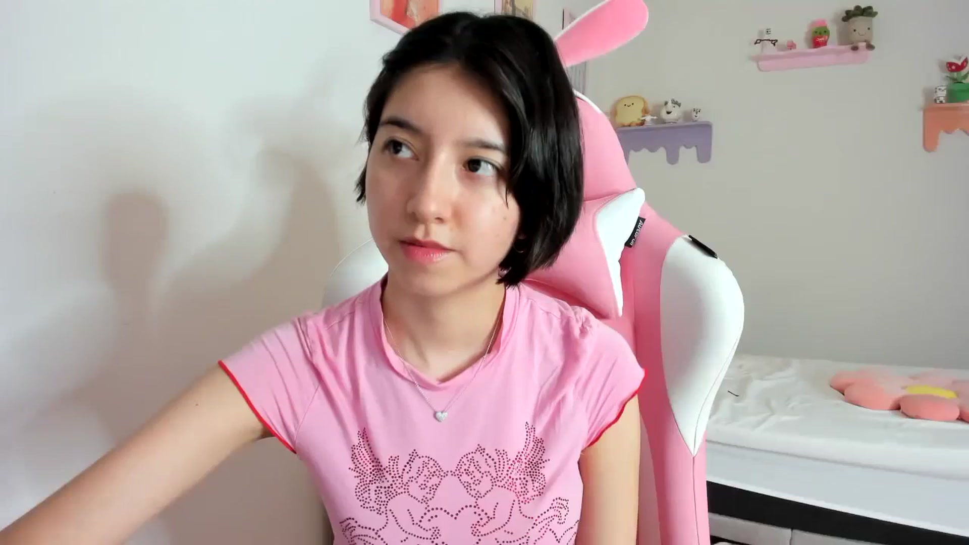 Gallery image thumbnail from Cherrycute666's myfreecams stream on, 09/14/2023, 24:26 image 2 of 20