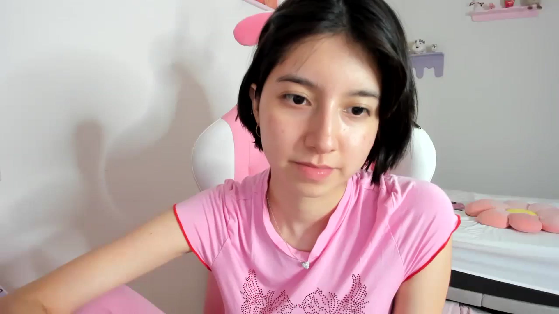 Gallery image thumbnail from Cherrycute666's myfreecams stream on, 09/14/2023, 07:16 image 13 of 20