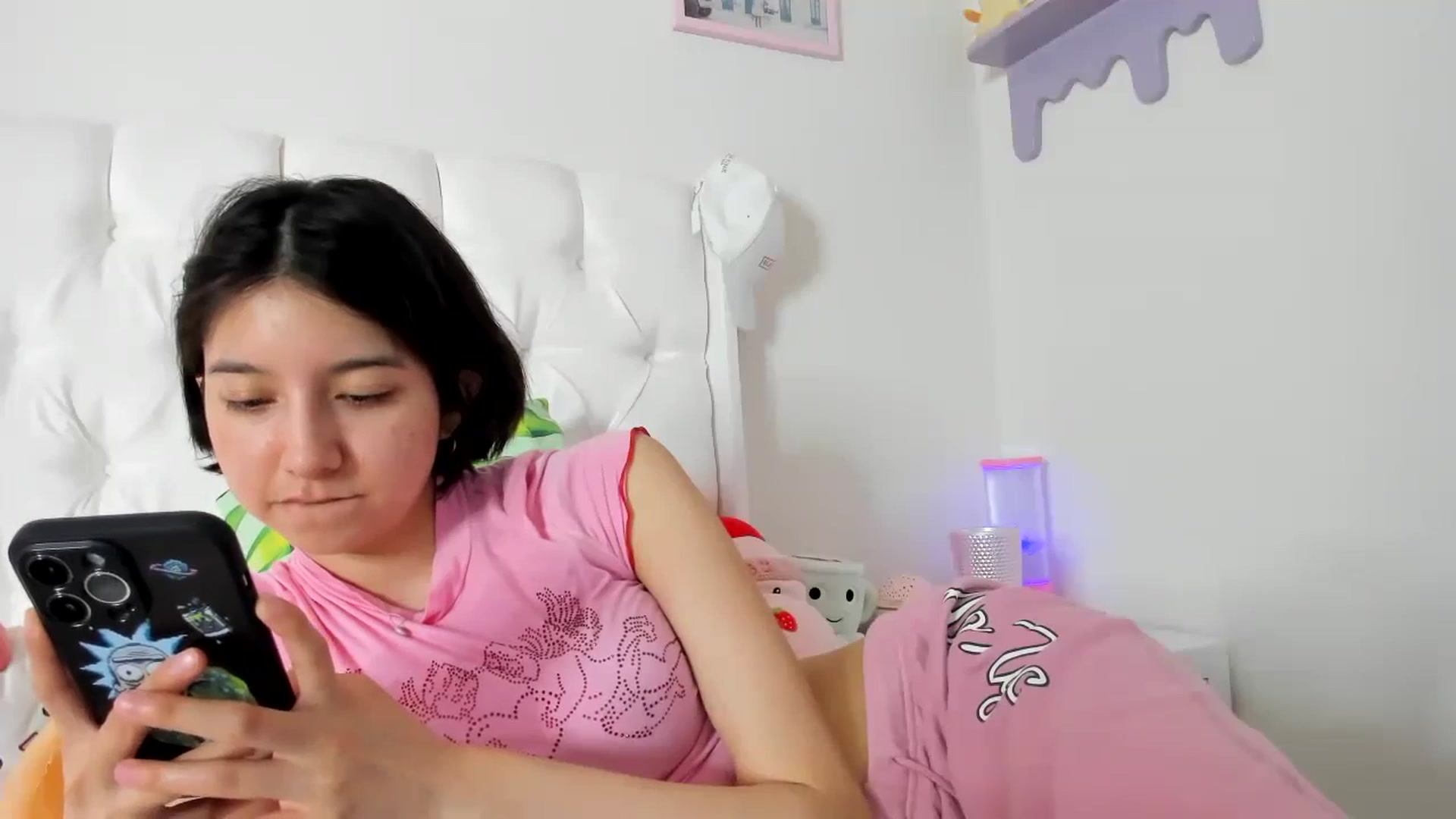 Gallery image thumbnail from Cherrycute666's myfreecams stream on, 09/14/2023, 08:39 image 3 of 20