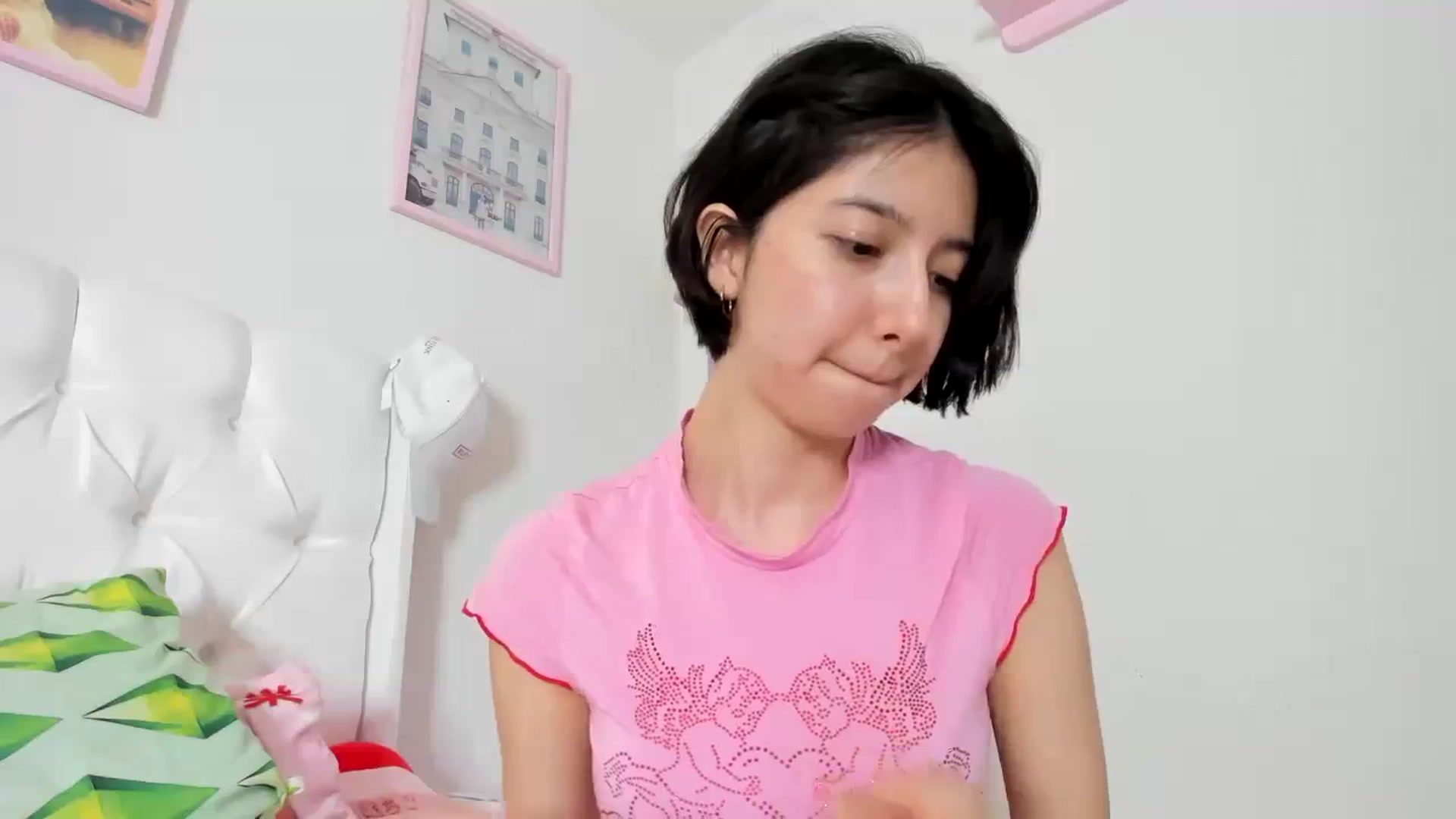 Gallery image thumbnail from Cherrycute666's myfreecams stream on, 09/14/2023, 08:39 image 15 of 20