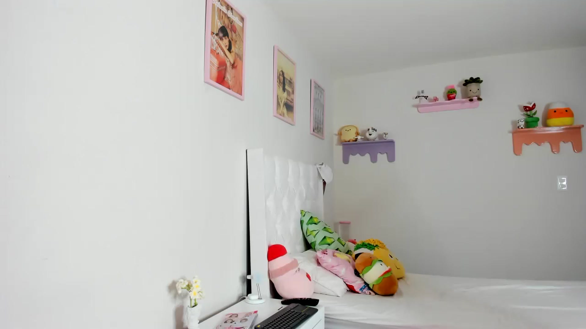 Gallery image thumbnail from Cherrycute666's myfreecams stream on, 09/15/2023, 05:50 image 17 of 20