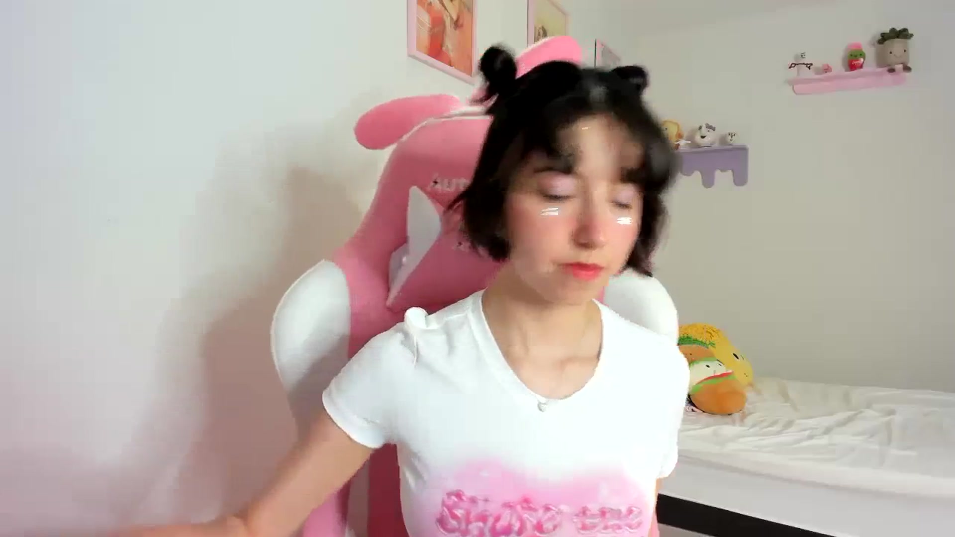 Gallery image thumbnail from Cherrycute666's myfreecams stream on, 09/16/2023, 24:05 image 2 of 20