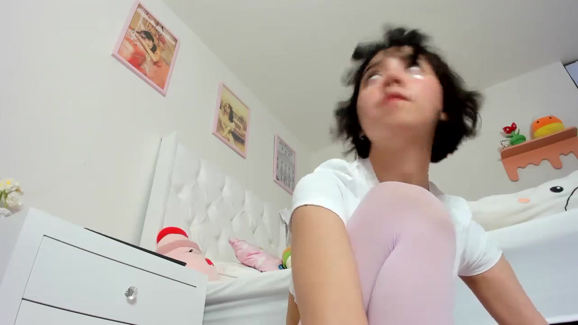 Gallery image thumbnail from Cherrycute666's myfreecams stream on, 09/16/2023, 24:05 image 4 of 20