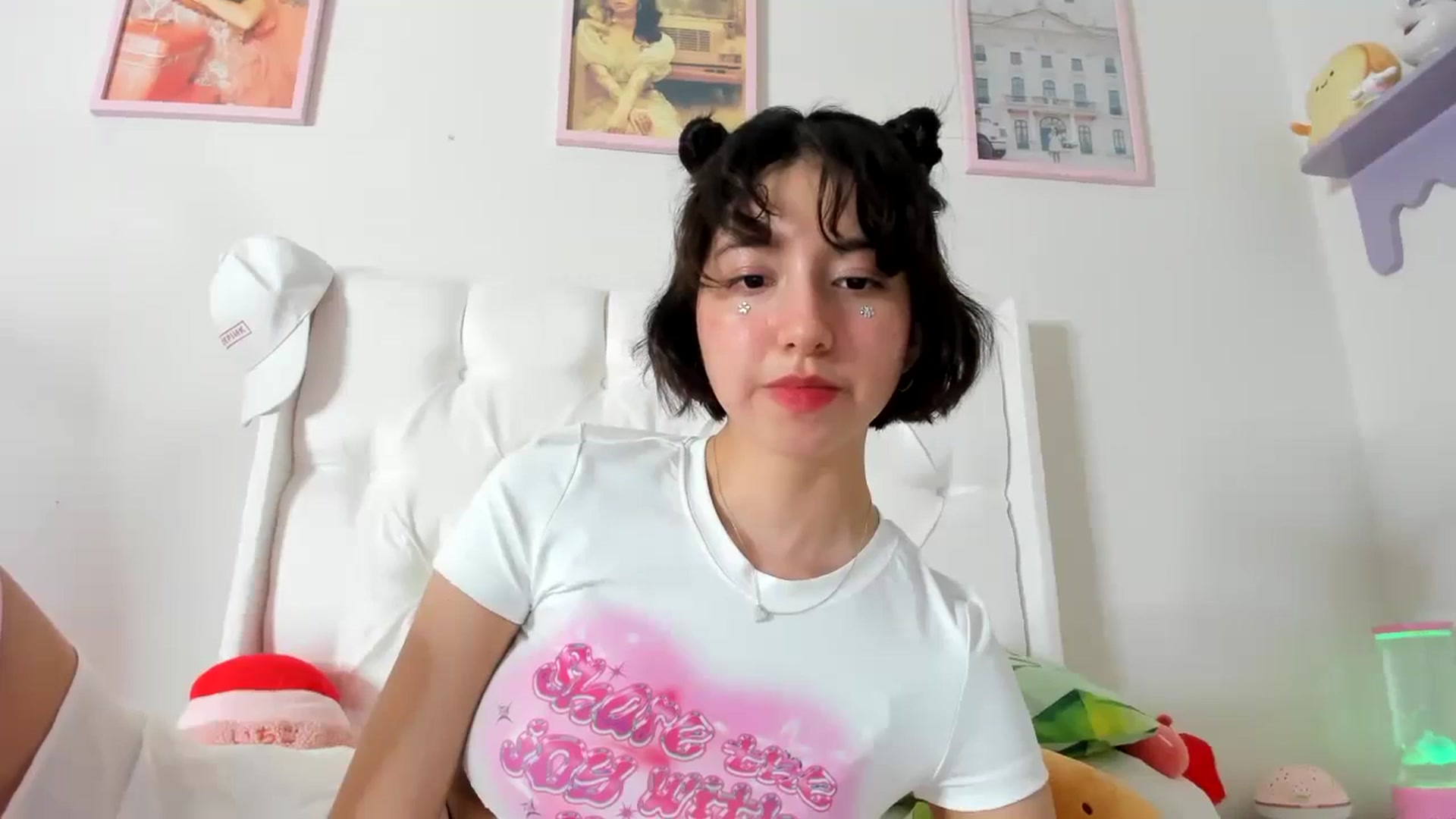 Gallery image thumbnail from Cherrycute666's myfreecams stream on, 09/16/2023, 05:31 image 5 of 20