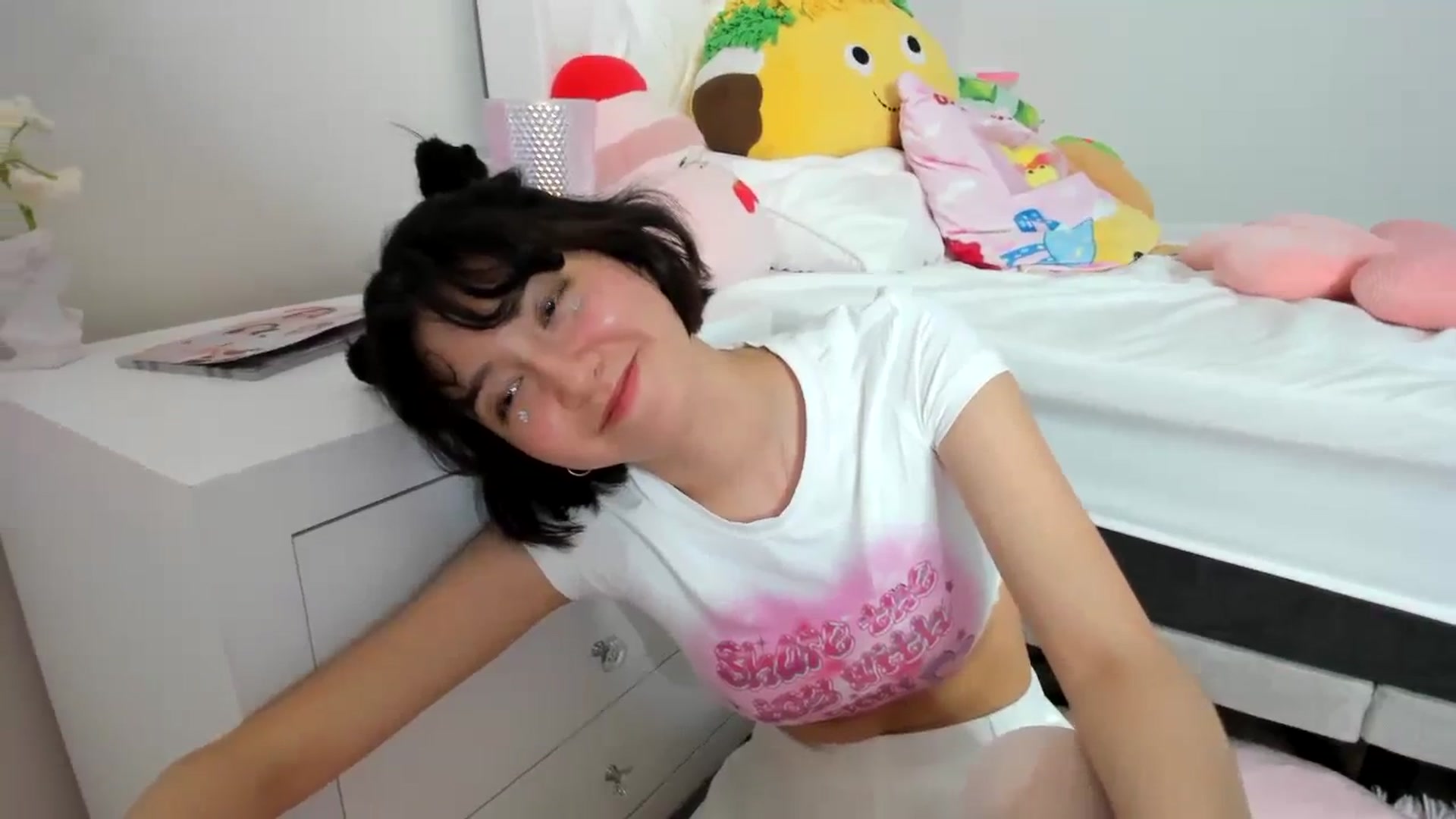Gallery image thumbnail from Cherrycute666's myfreecams stream on, 09/16/2023, 05:31 image 19 of 20