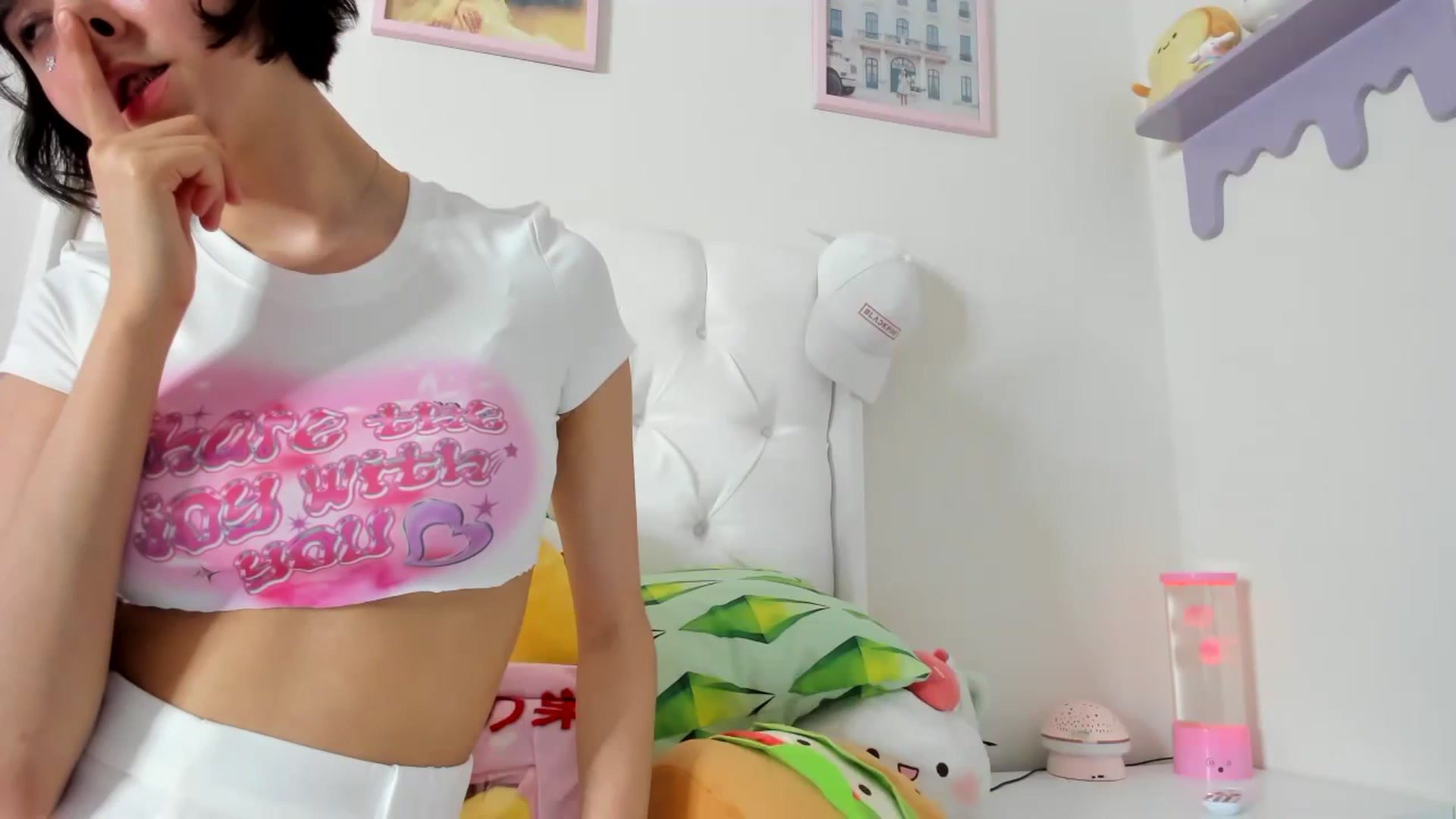 Gallery image thumbnail from Cherrycute666's myfreecams stream on, 09/16/2023, 05:31 image 12 of 20