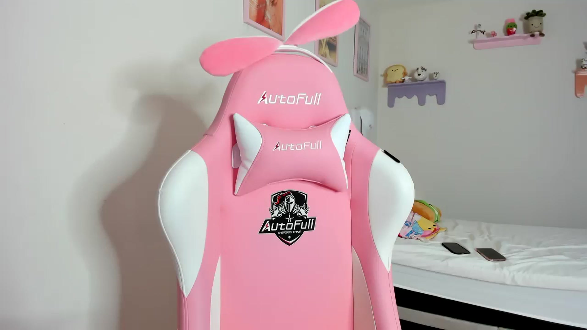 Gallery image thumbnail from Cherrycute666's myfreecams stream on, 09/16/2023, 07:44 image 14 of 20