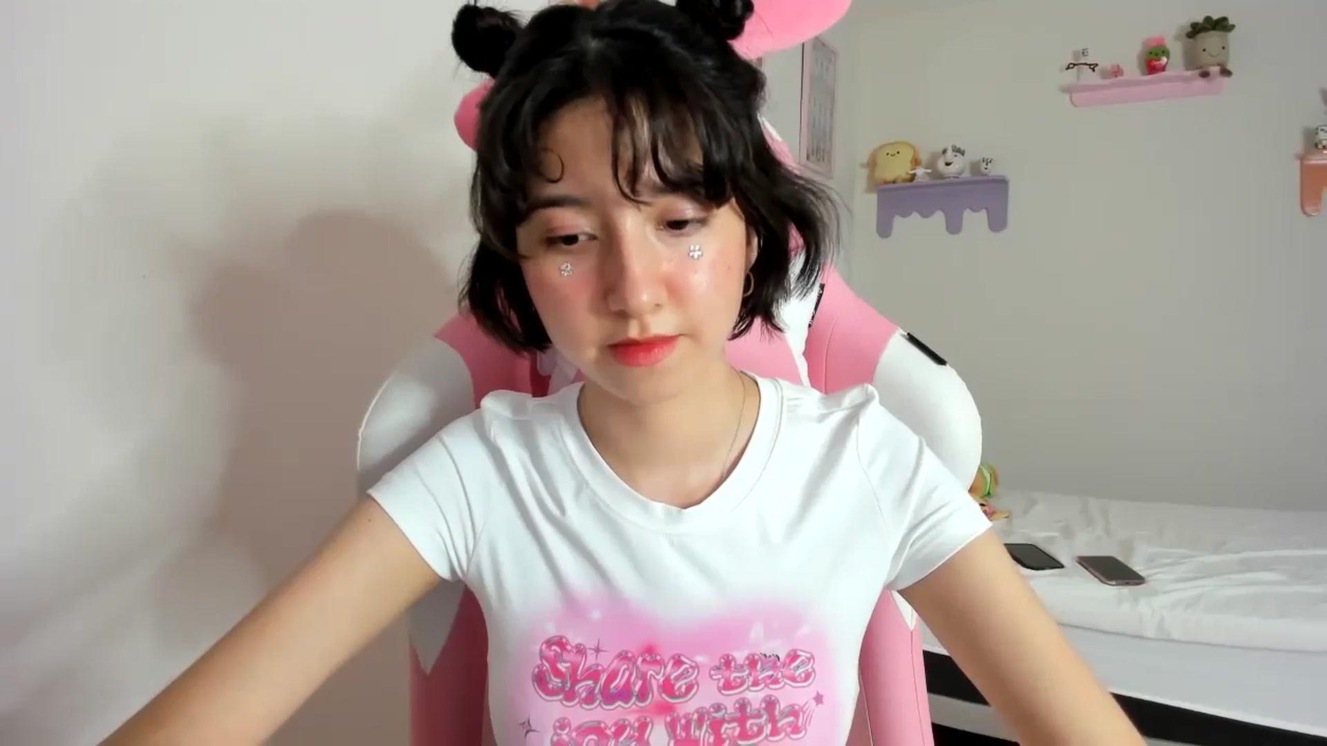 Gallery image thumbnail from Cherrycute666's myfreecams stream on, 09/16/2023, 07:44 image 13 of 20