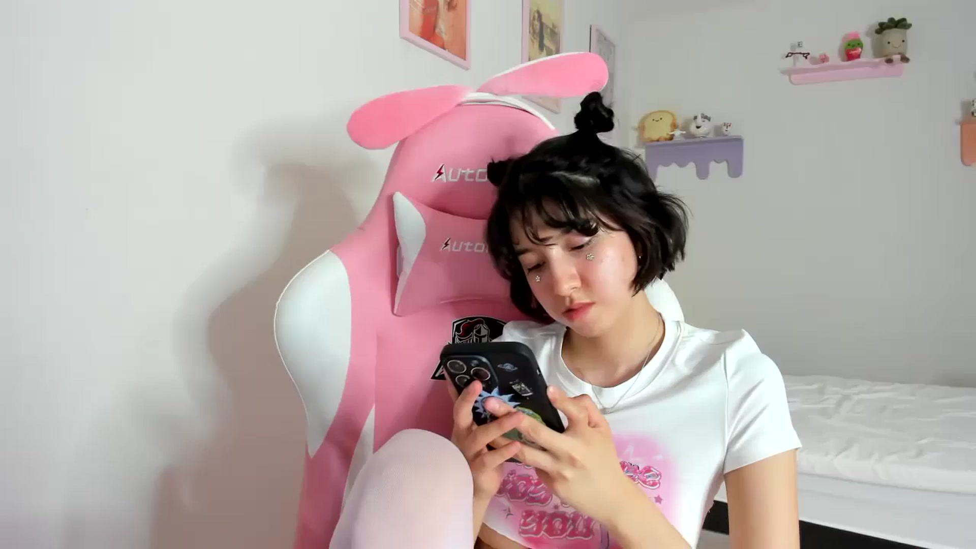 Gallery image thumbnail from Cherrycute666's myfreecams stream on, 09/16/2023, 09:53 image 9 of 20