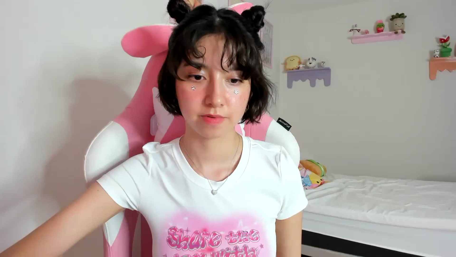 Gallery image thumbnail from Cherrycute666's myfreecams stream on, 09/16/2023, 09:53 image 2 of 20